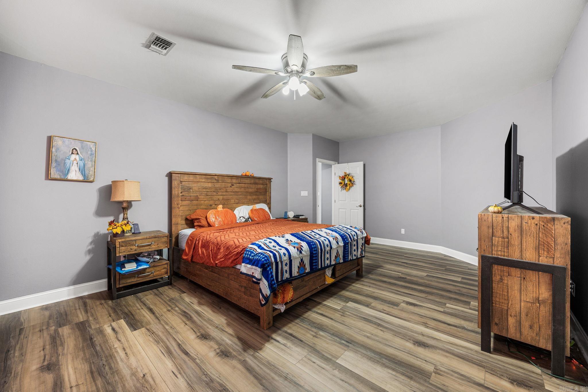 1728 Regal Drive Property Photo 24