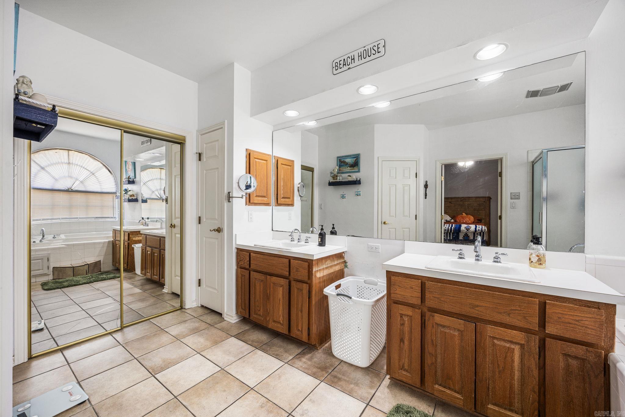 1728 Regal Drive Property Photo 25