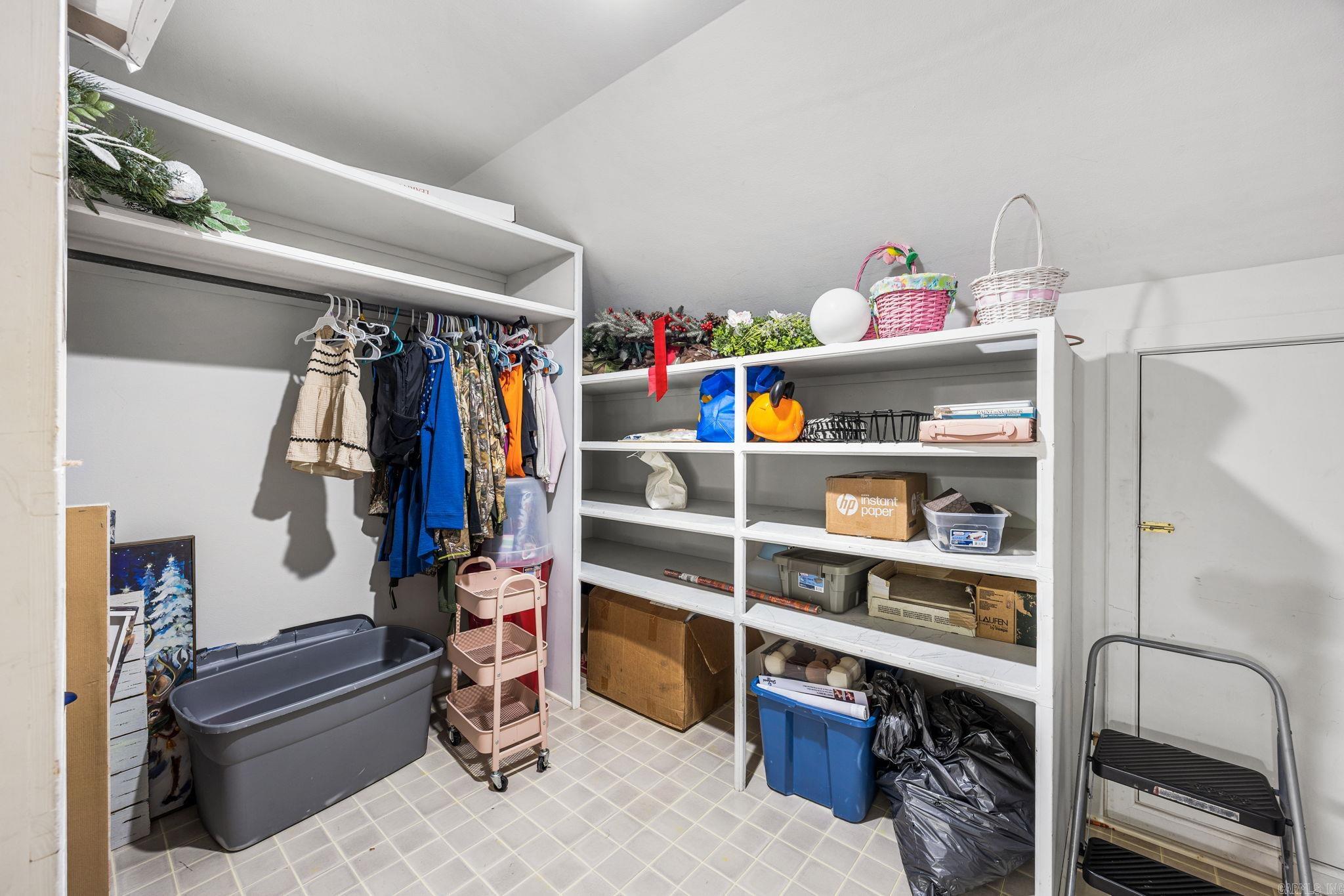 1728 Regal Drive Property Photo 38