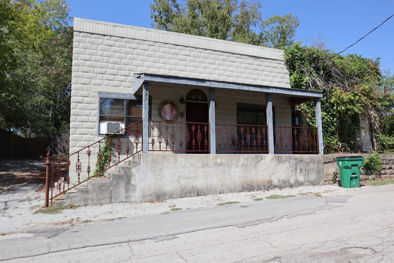 131 Walnut Street Property Photo 1