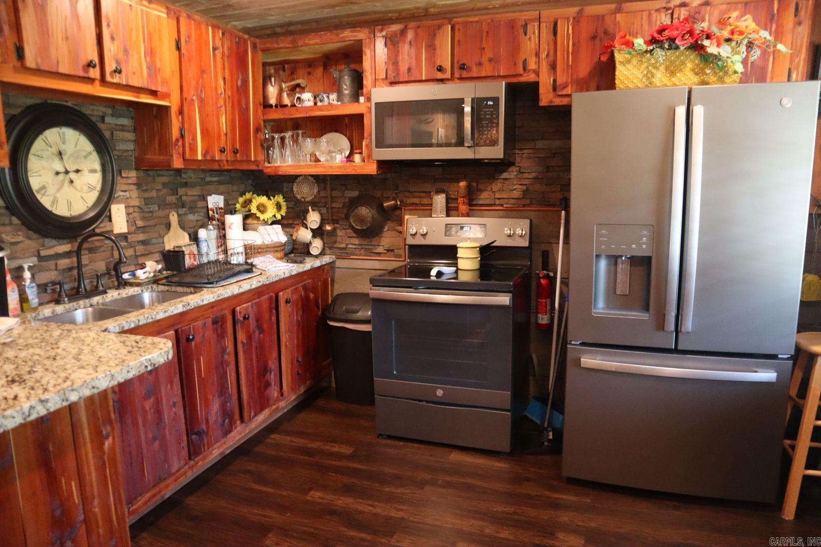 131 Walnut Street Property Photo 10