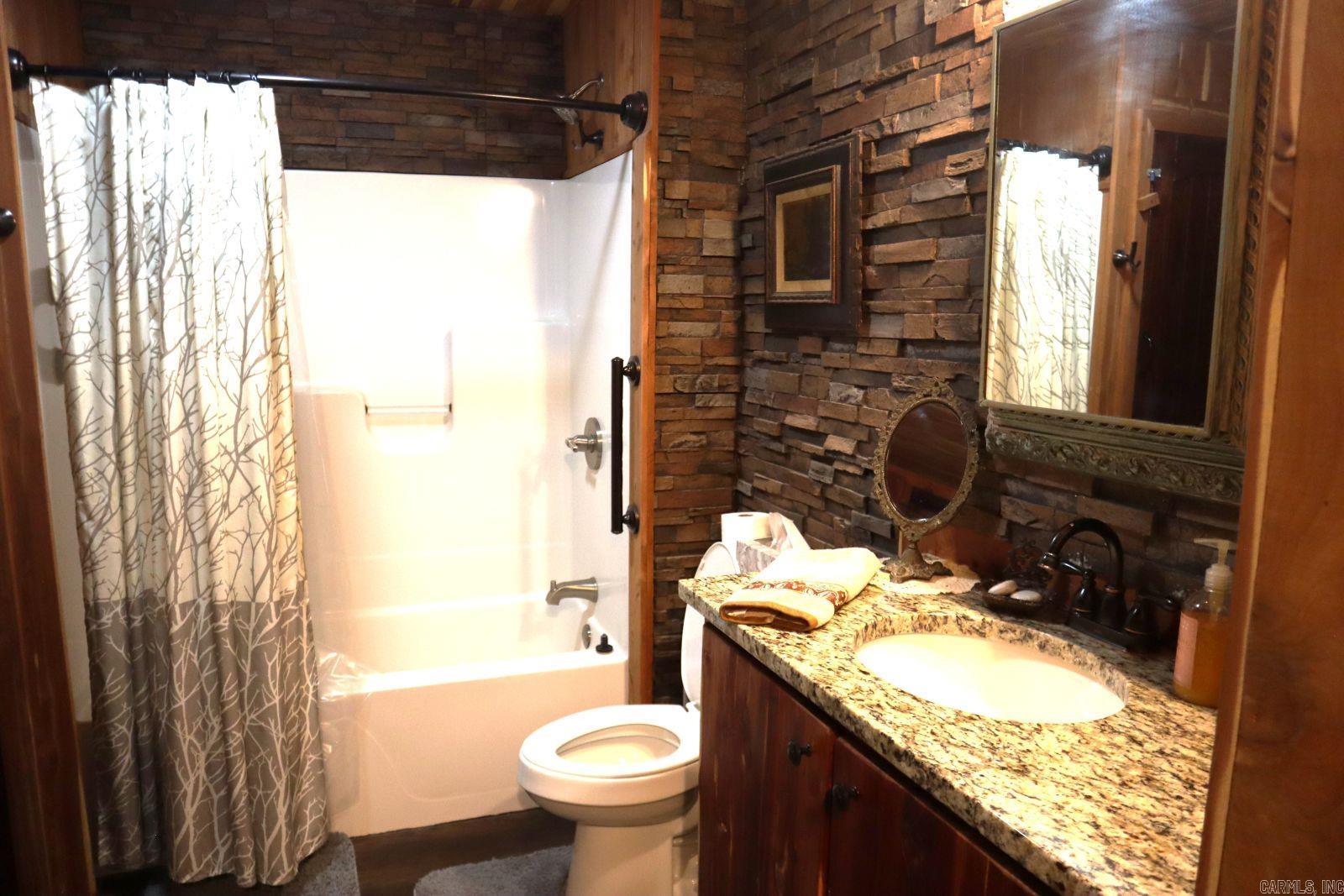 131 Walnut Street Property Photo 14