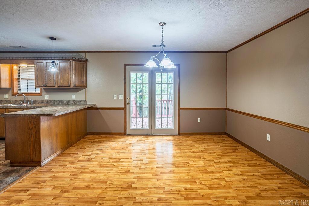 4 Oak Meadow Cove Property Photo 7