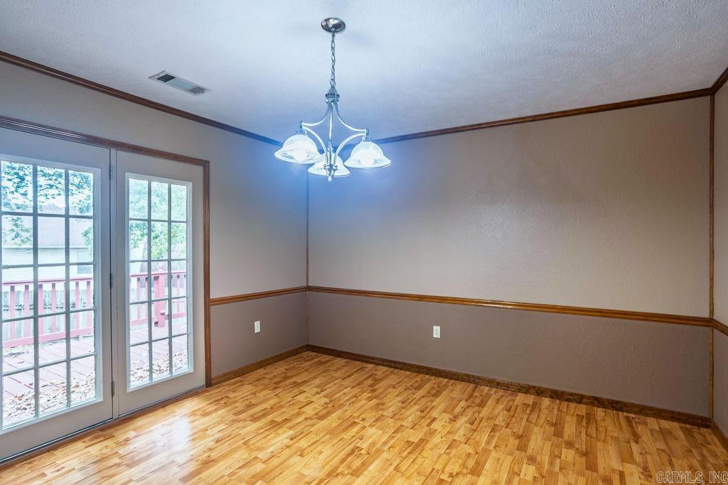 4 Oak Meadow Cove Property Photo 8