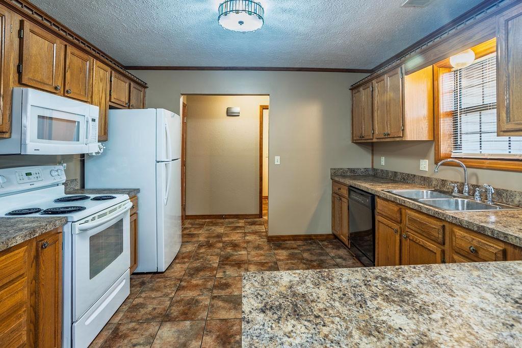 4 Oak Meadow Cove Property Photo 11