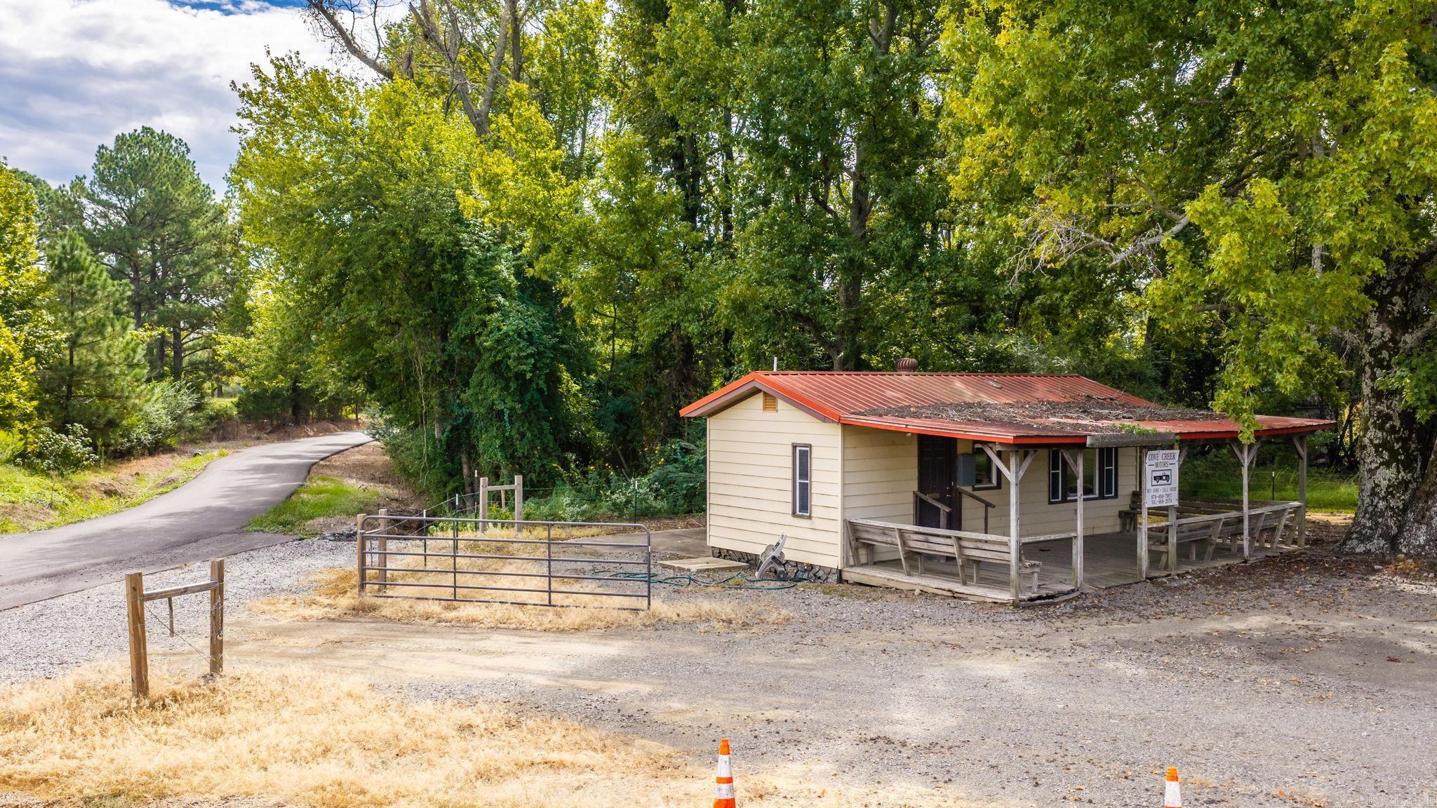 54 S Broadway Property Photo 12