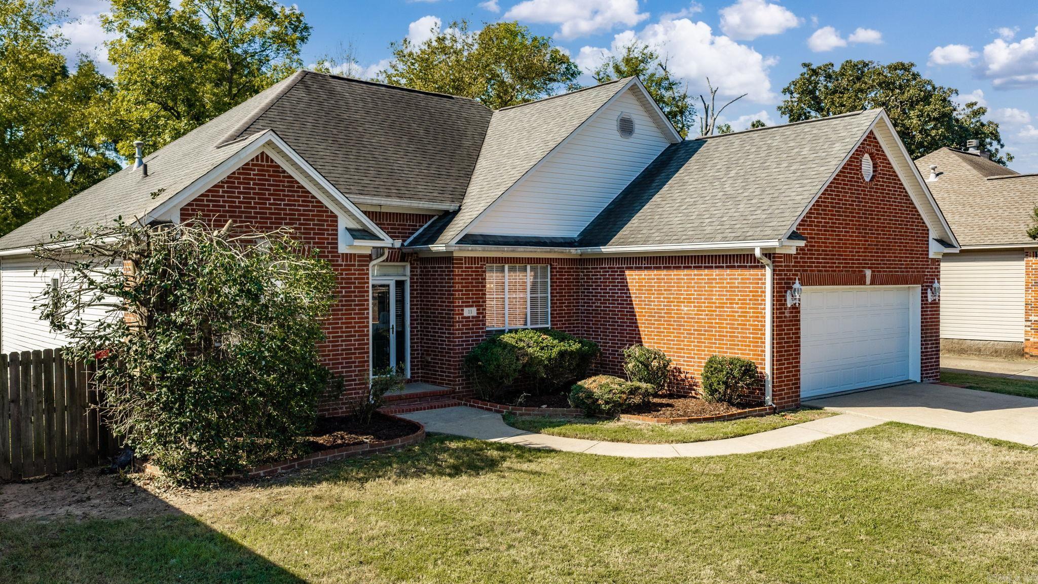 11 Westfield Drive Property Photo 4