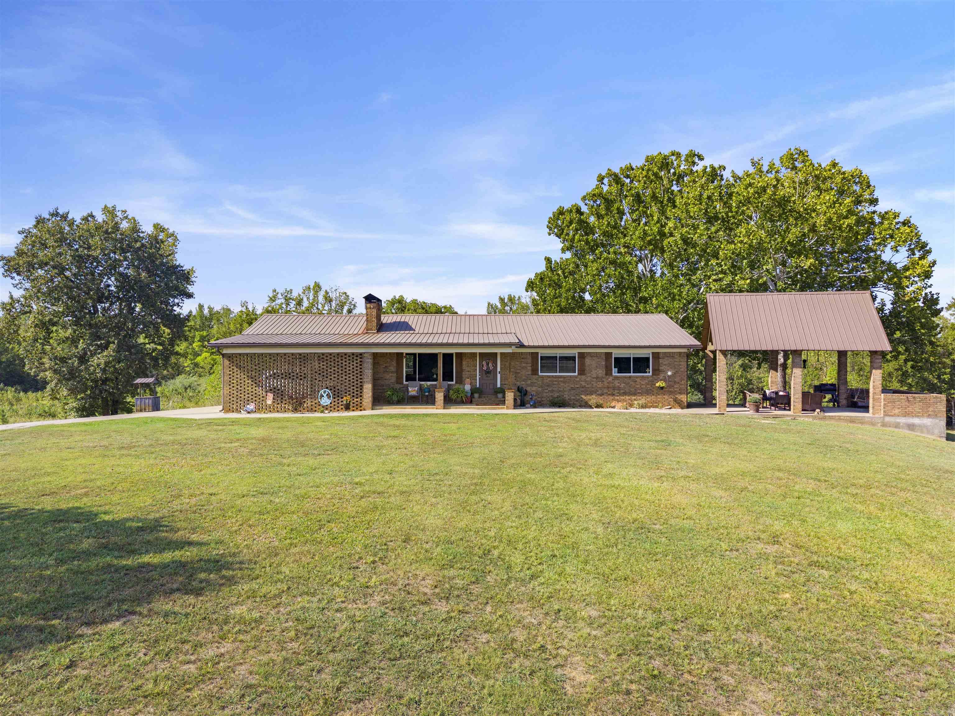 17928 Cathcart Road Property Photo 1