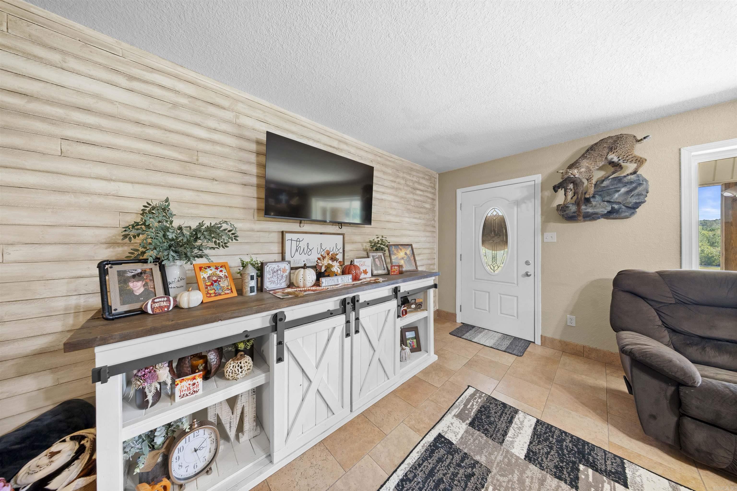 17928 Cathcart Road Property Photo 8
