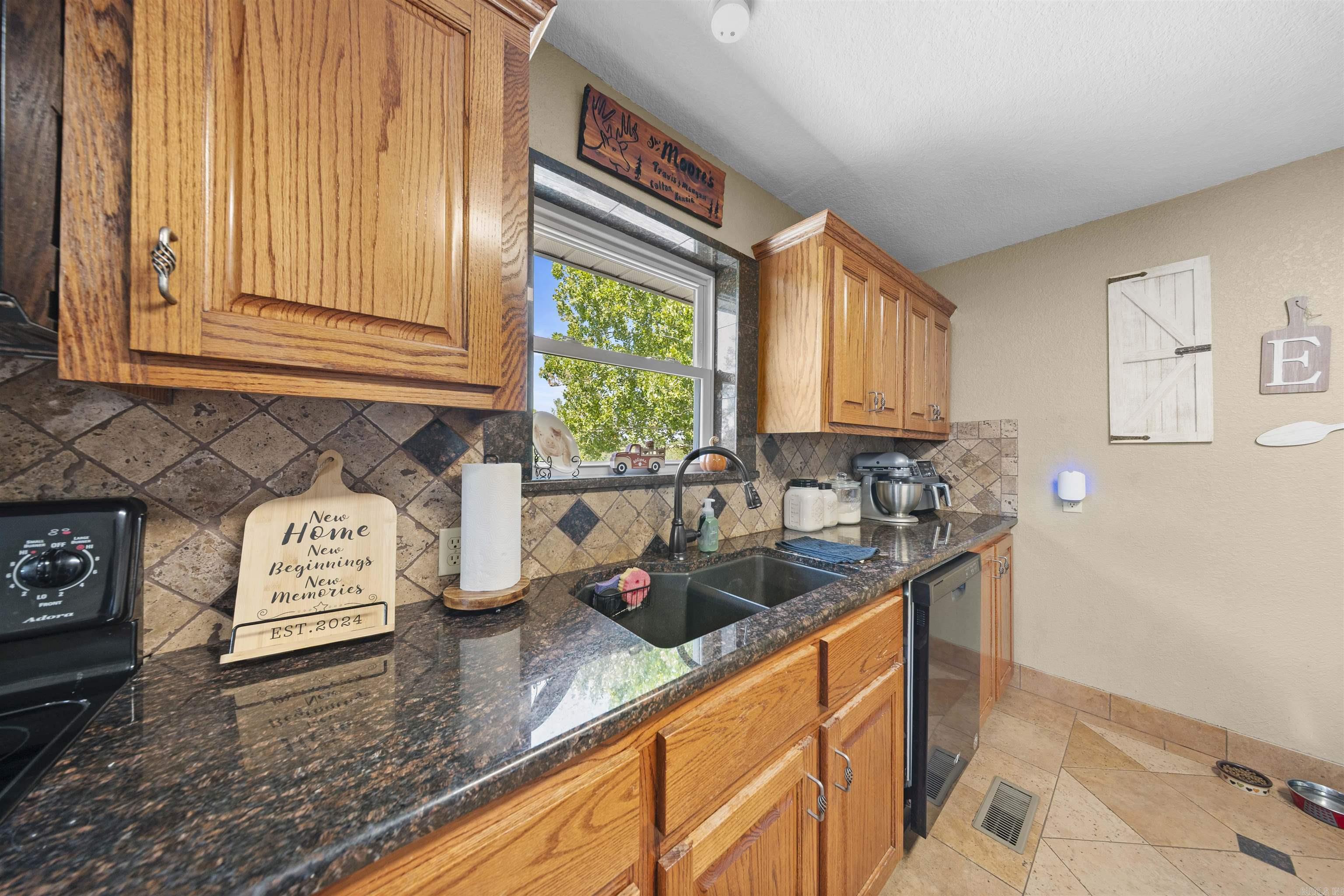 17928 Cathcart Road Property Photo 16