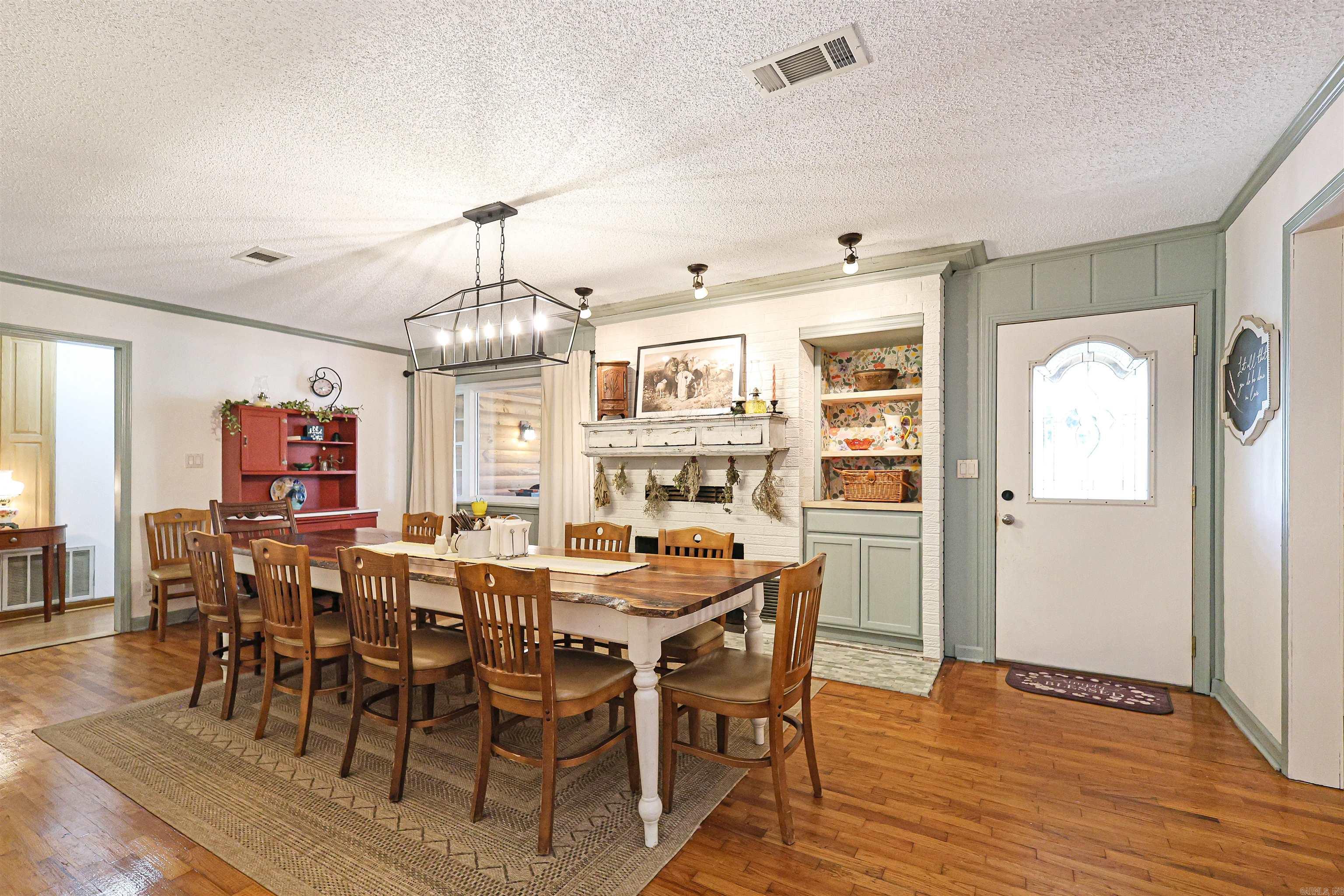 4956 Hickory Grove Road Property Photo 5