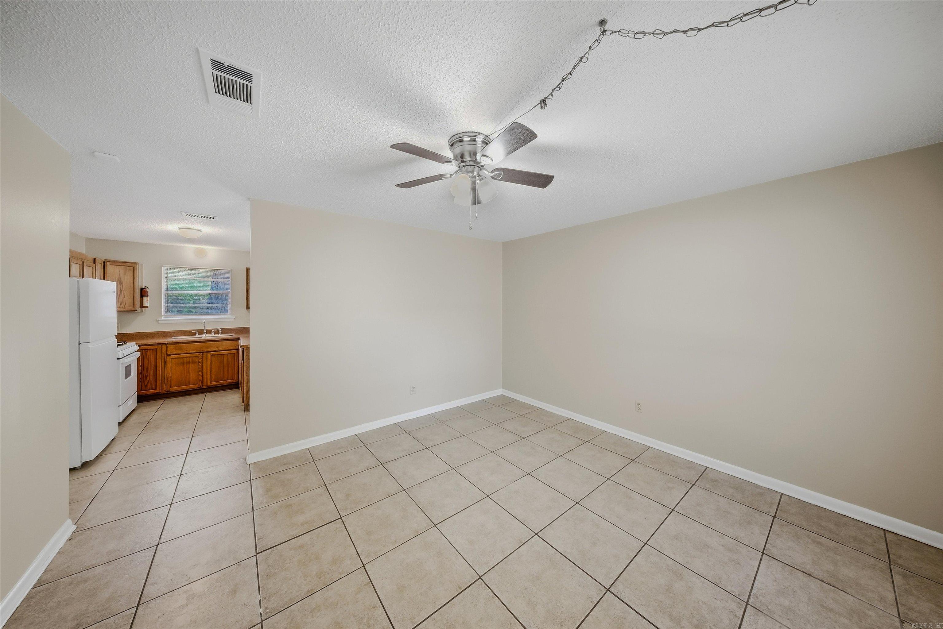 1405 Southern Street Property Photo 4