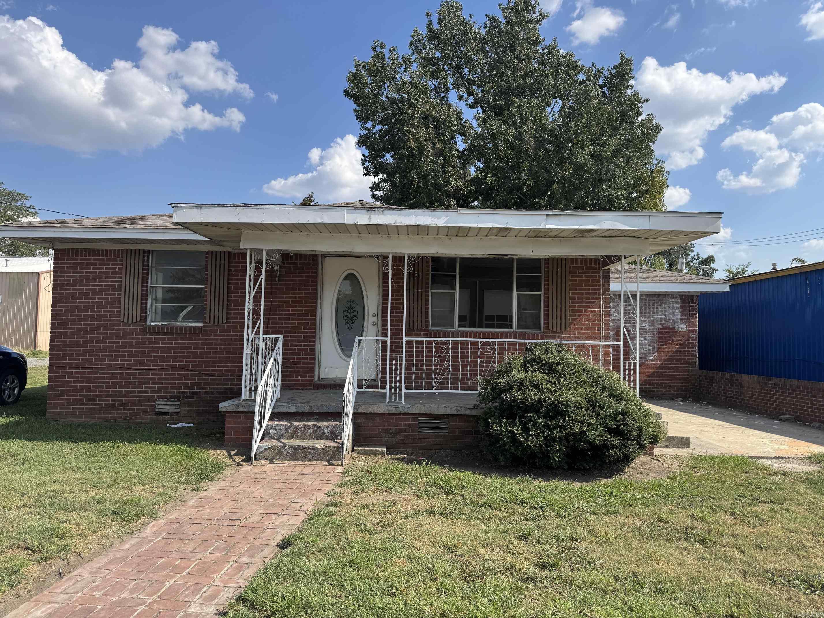 131 S Walnut Street Property Photo 1