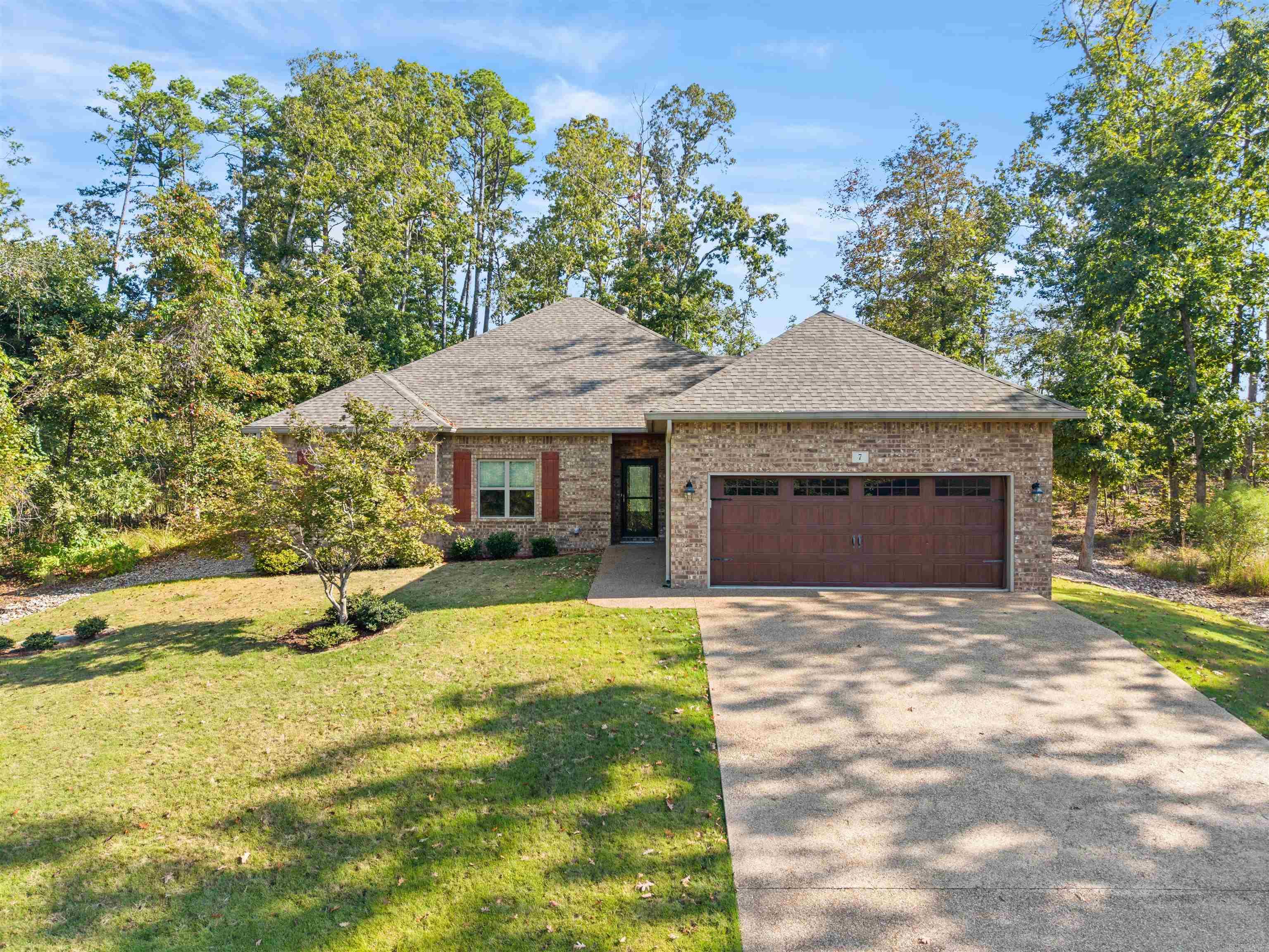 7 Mollera Ln Property Photo 1