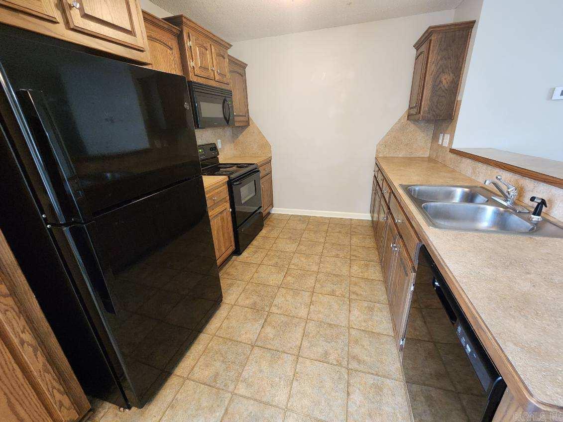 1422 Saw Grass Cove Property Photo 2