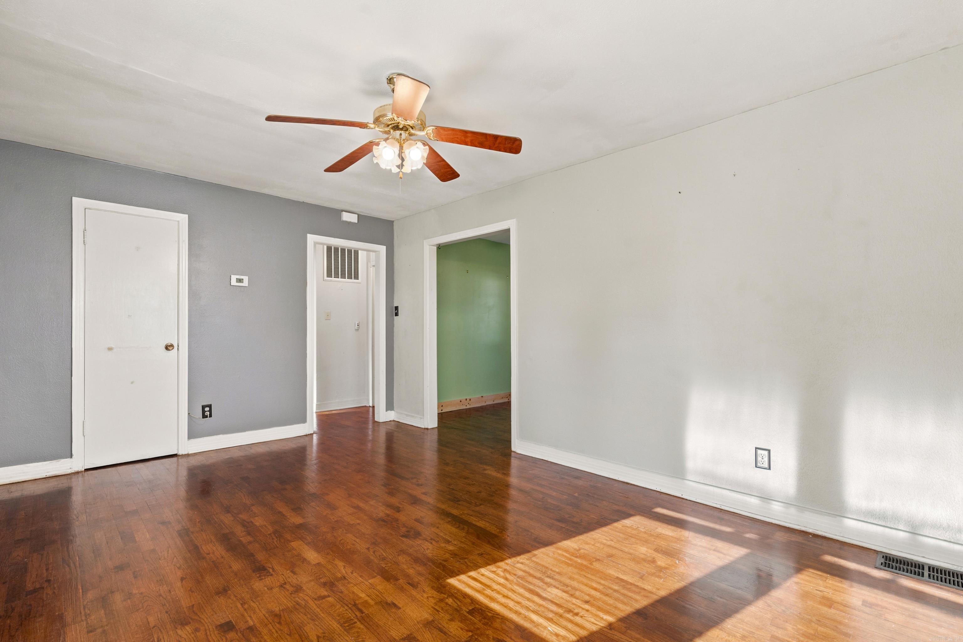 1108 Wilson Street Property Photo 4