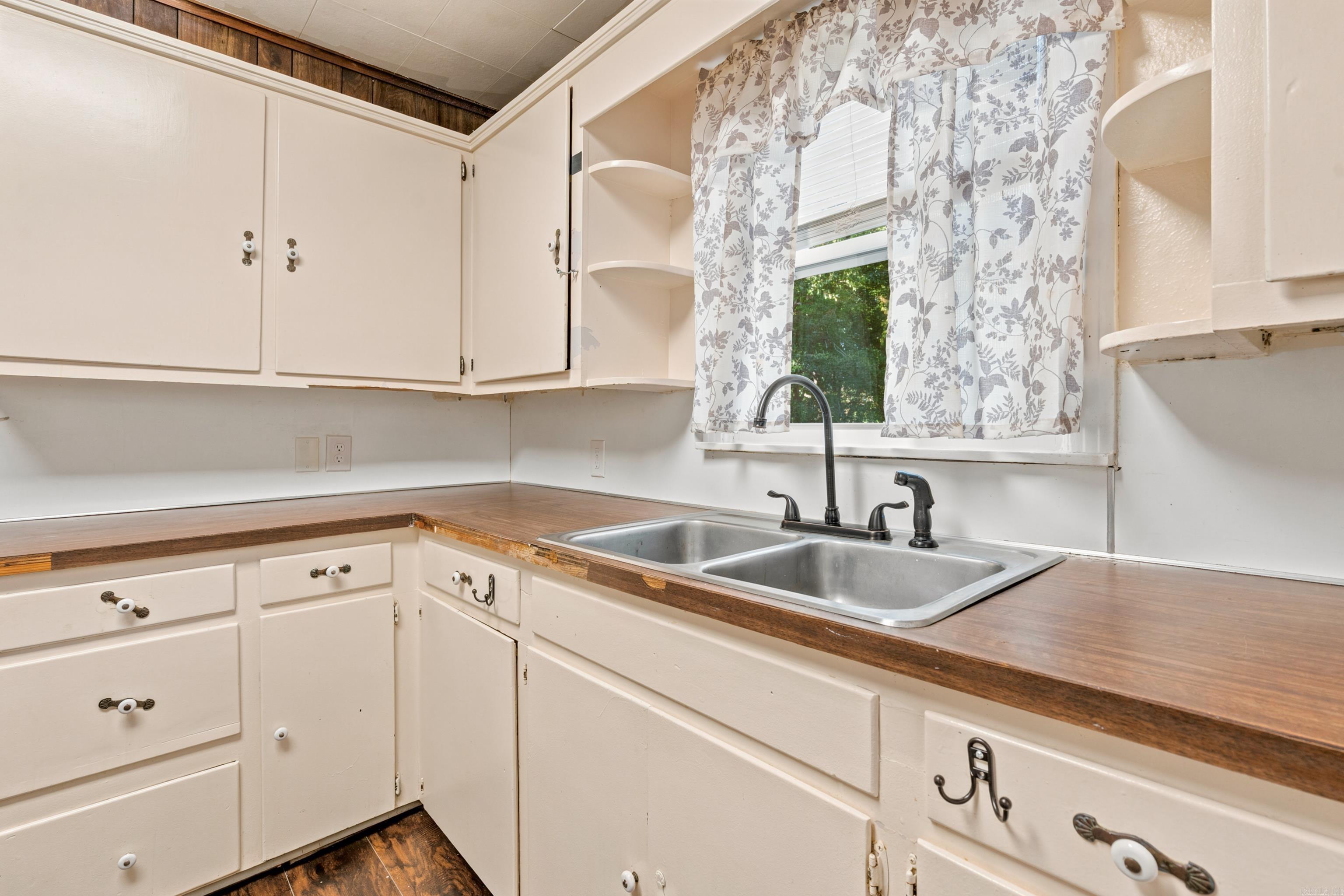 1108 Wilson Street Property Photo 10