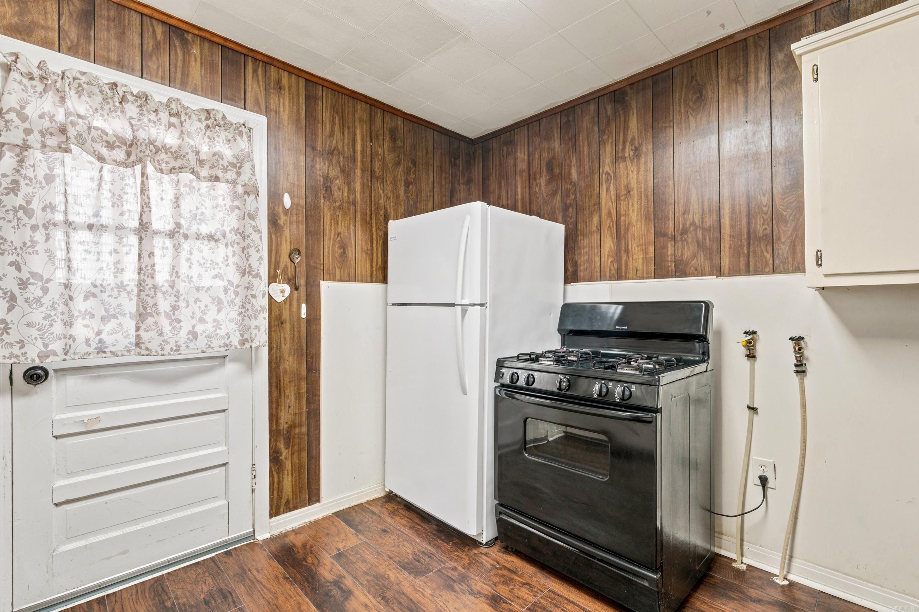 1108 Wilson Street Property Photo 11