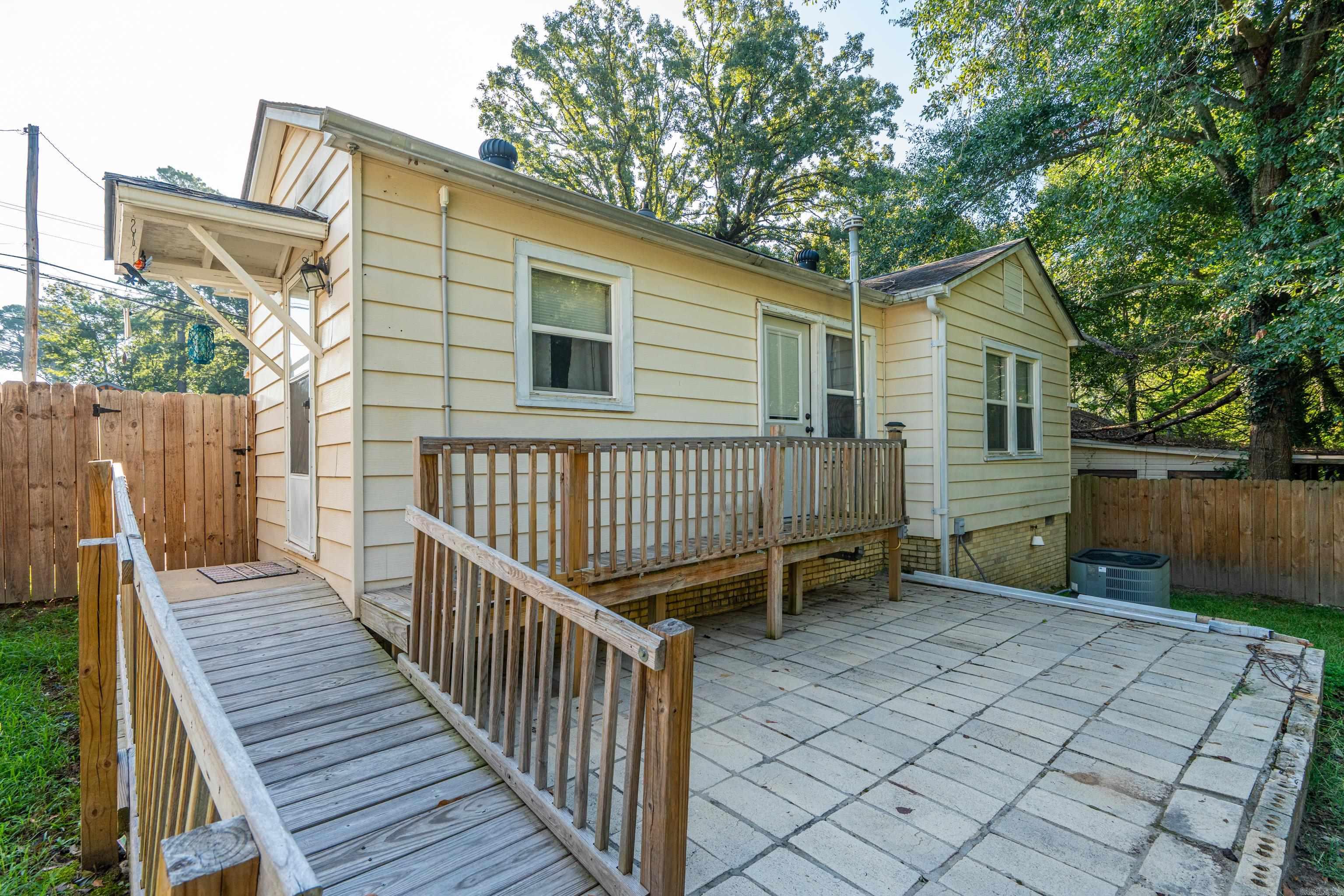 1108 Wilson Street Property Photo 20