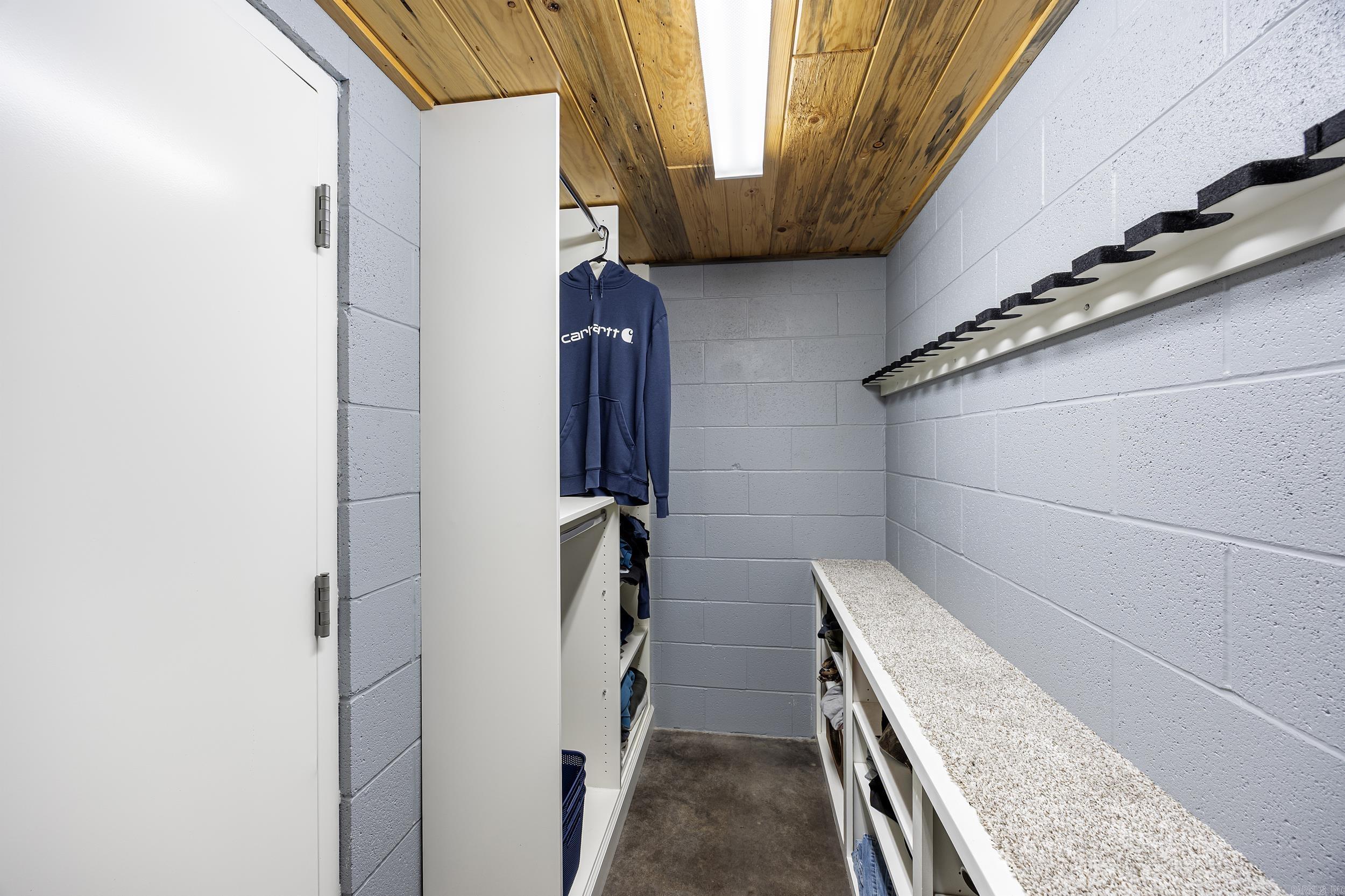 60 Tower Rd Property Photo 23