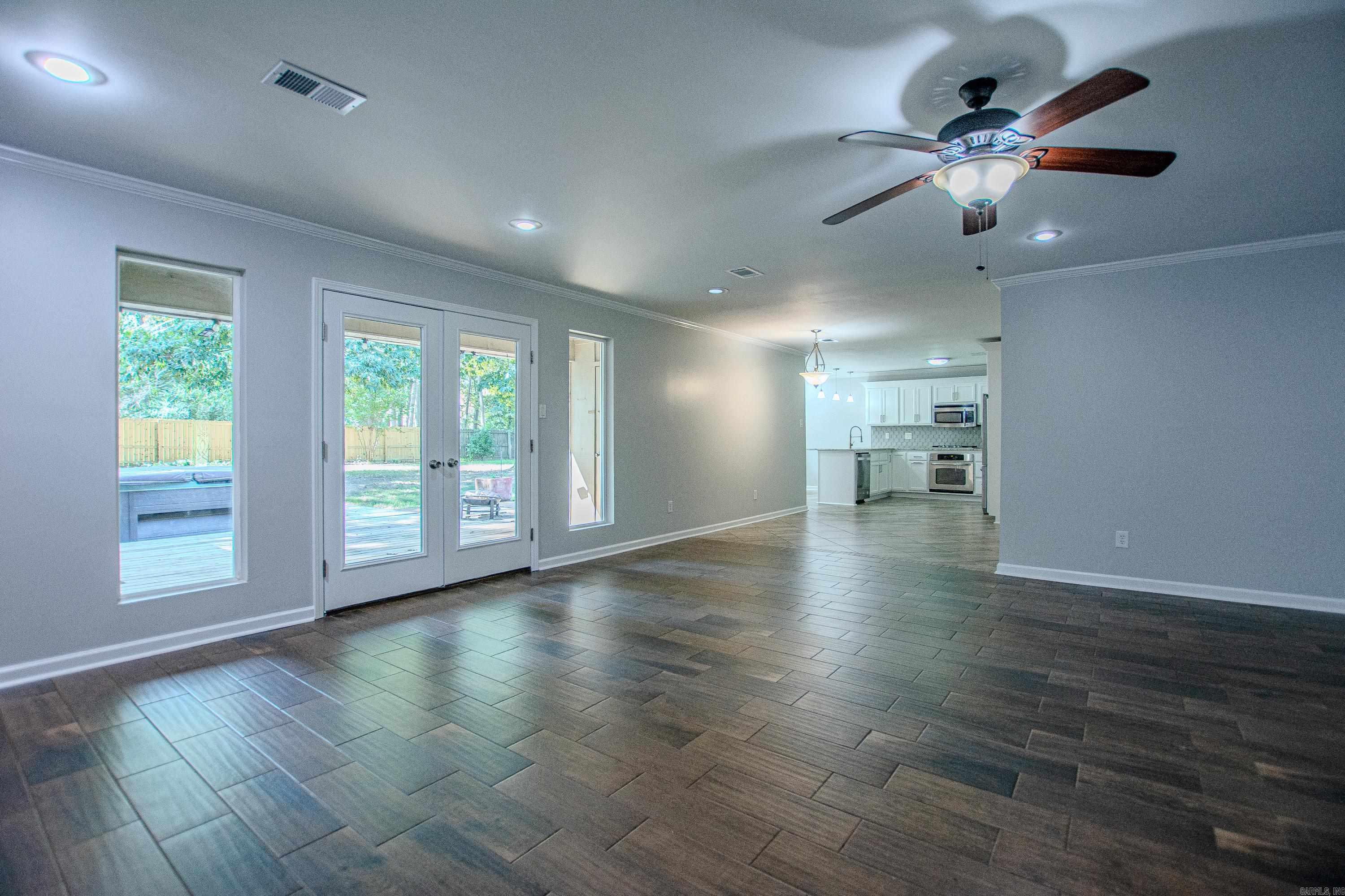2201 S Fox Trl Property Photo 8