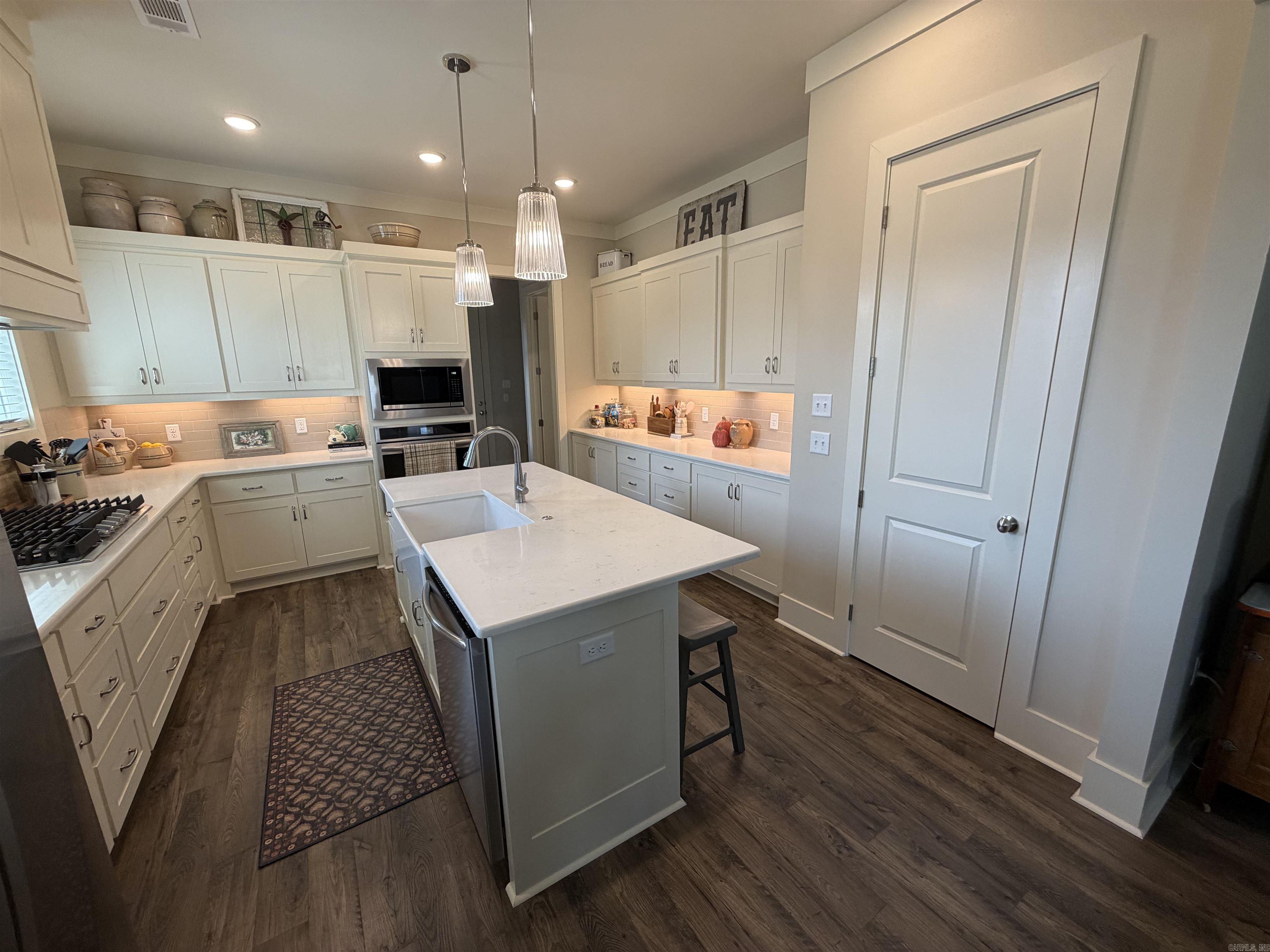 230 A Street Property Photo 8