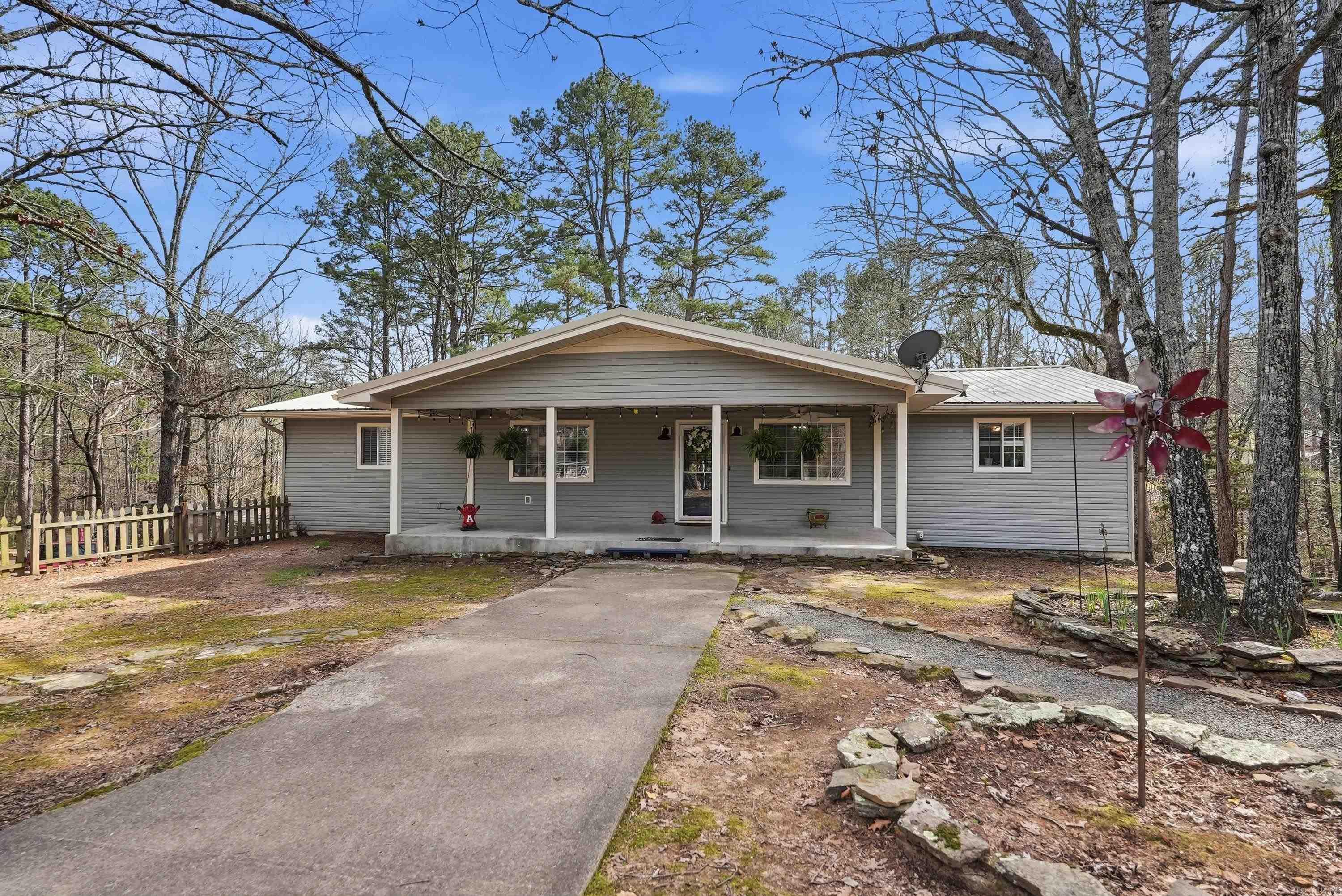 110 Cliff Court Property Photo 1