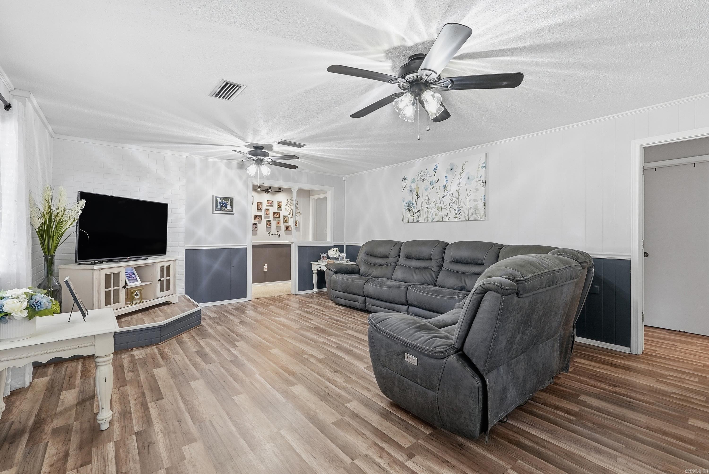 110 Cliff Court Property Photo 6
