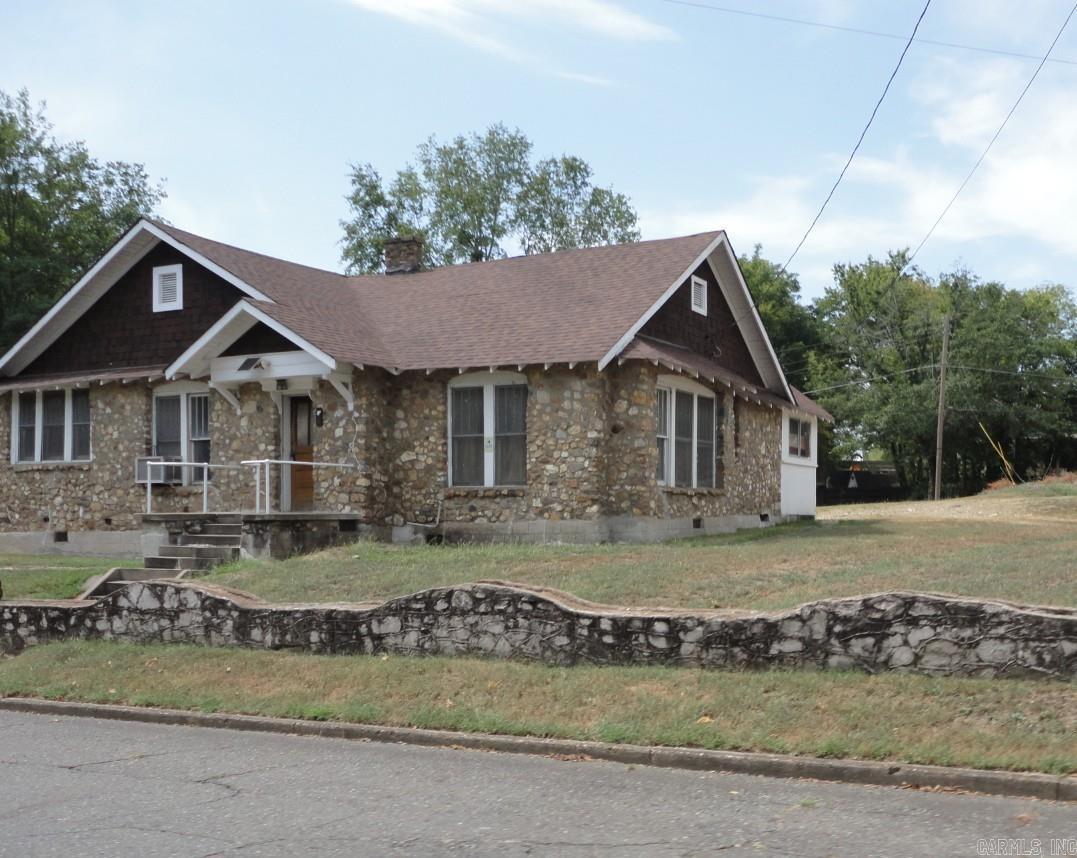 1148 Pleasant Street Property Photo 3