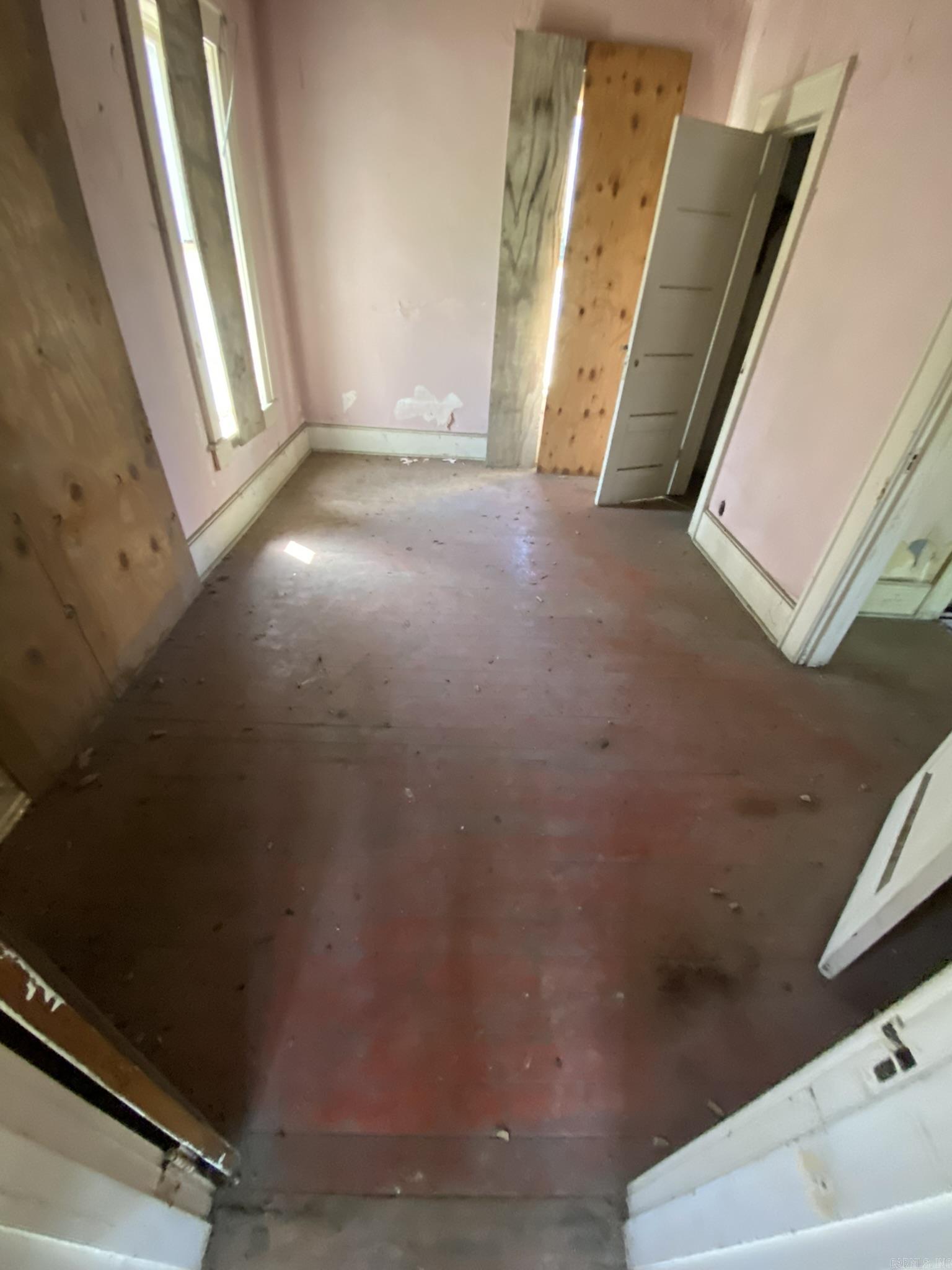 1148 Pleasant Street Property Photo 9