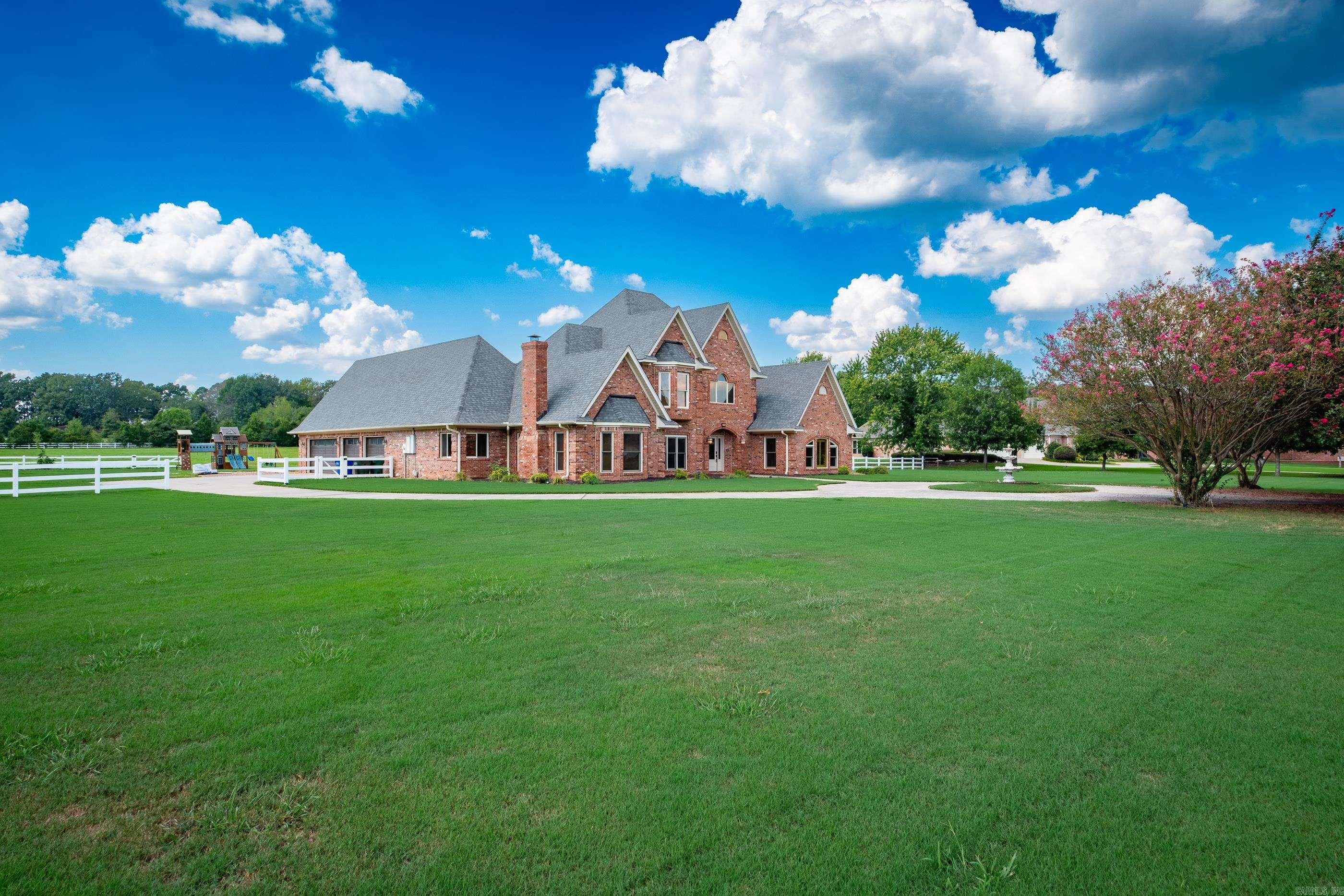17 Westin Drive Property Photo 10