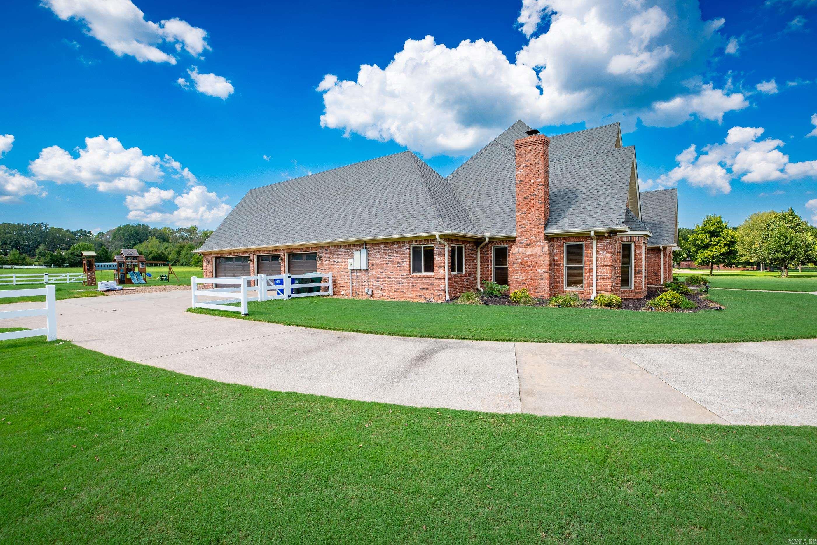 17 Westin Drive Property Photo 11