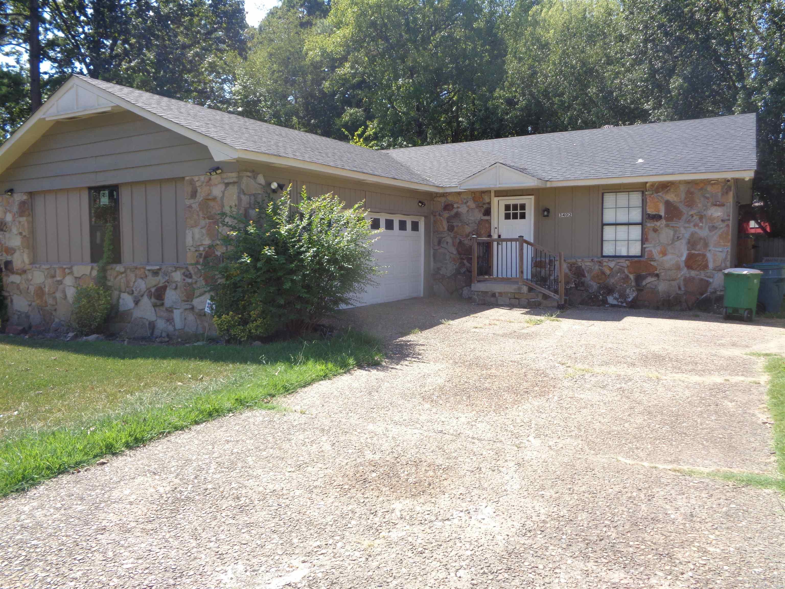 3402 Lehigh Street Property Photo 2