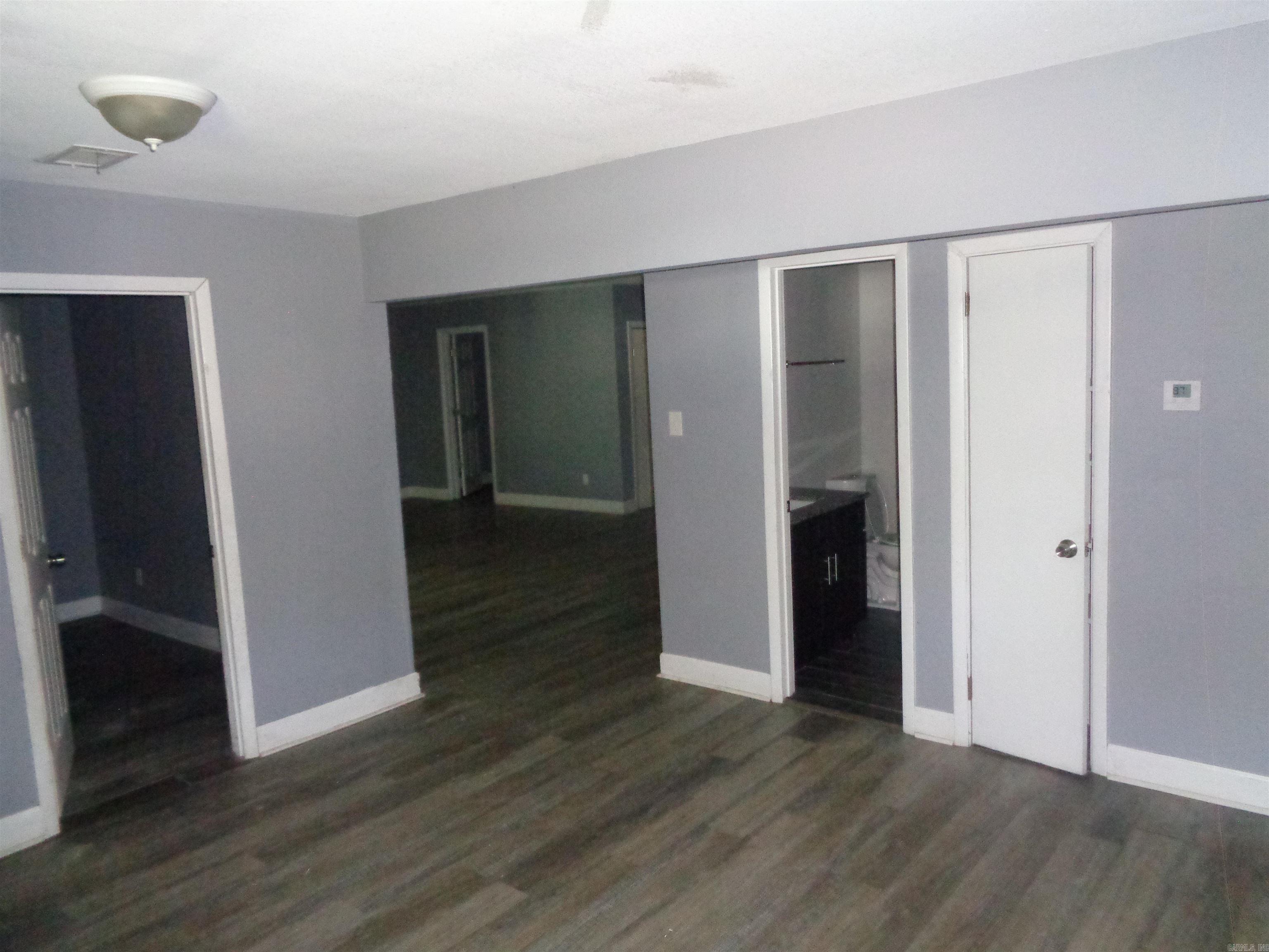 3402 Lehigh Street Property Photo 5