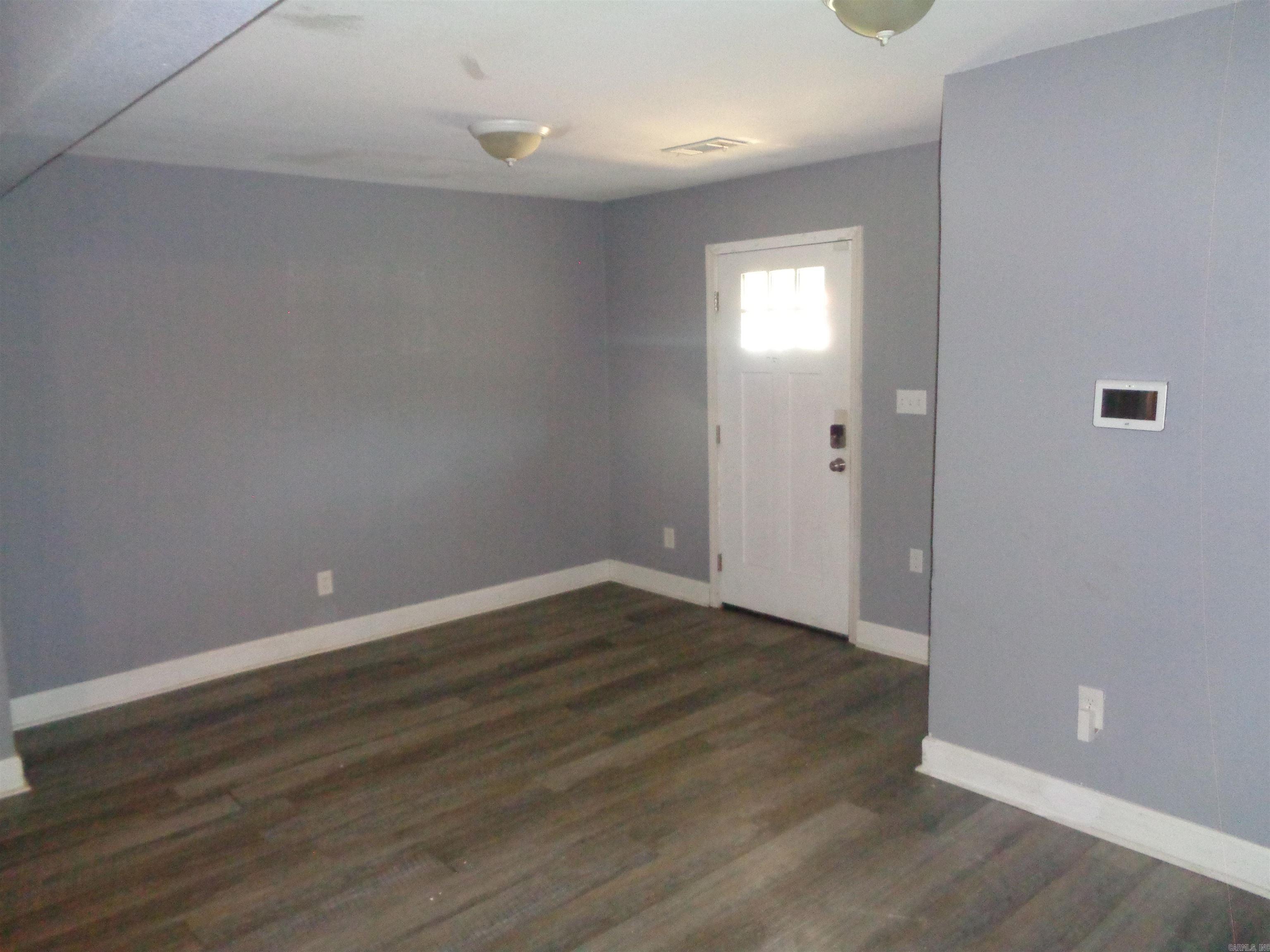 3402 Lehigh Street Property Photo 8