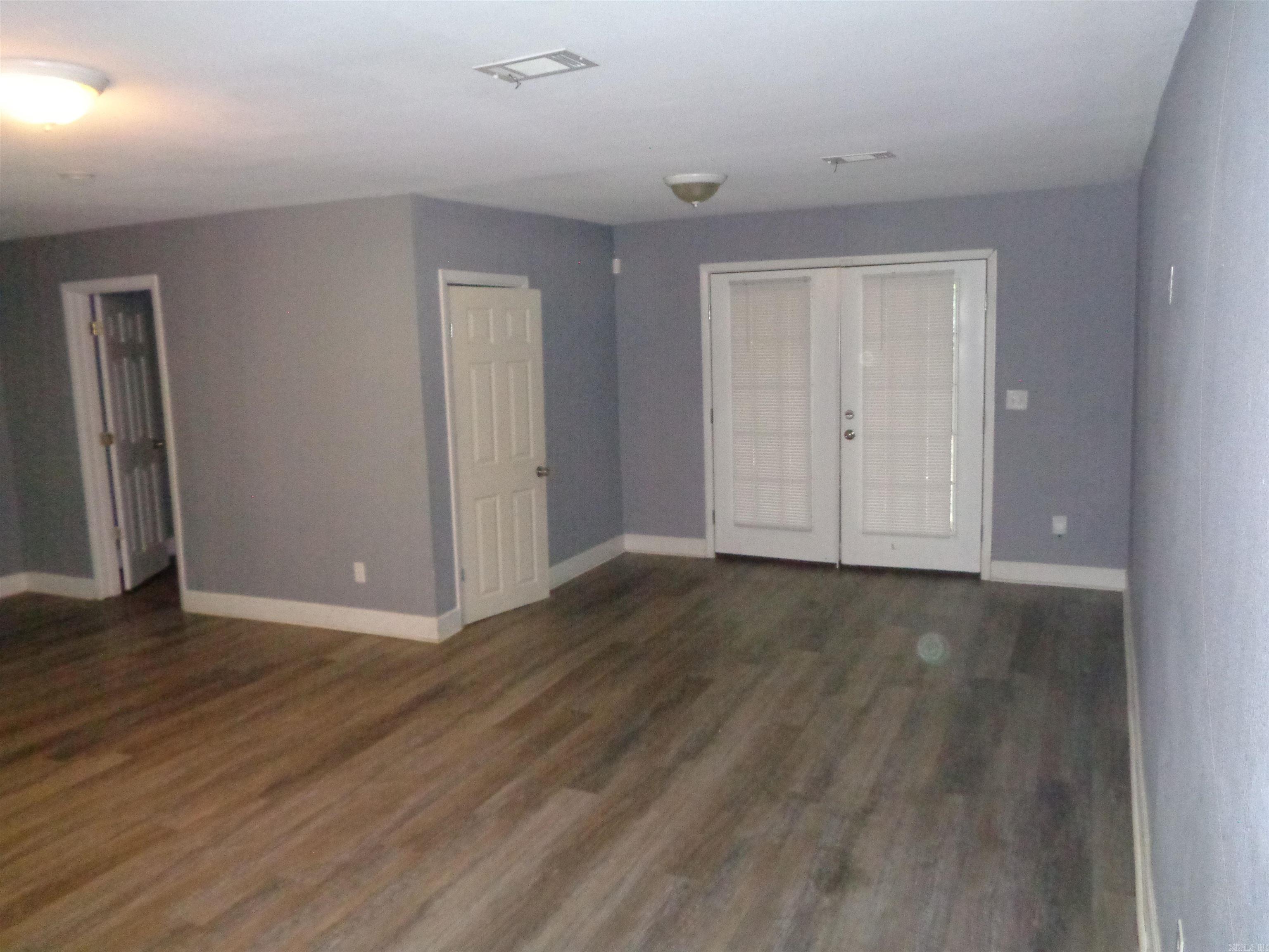 3402 Lehigh Street Property Photo 10