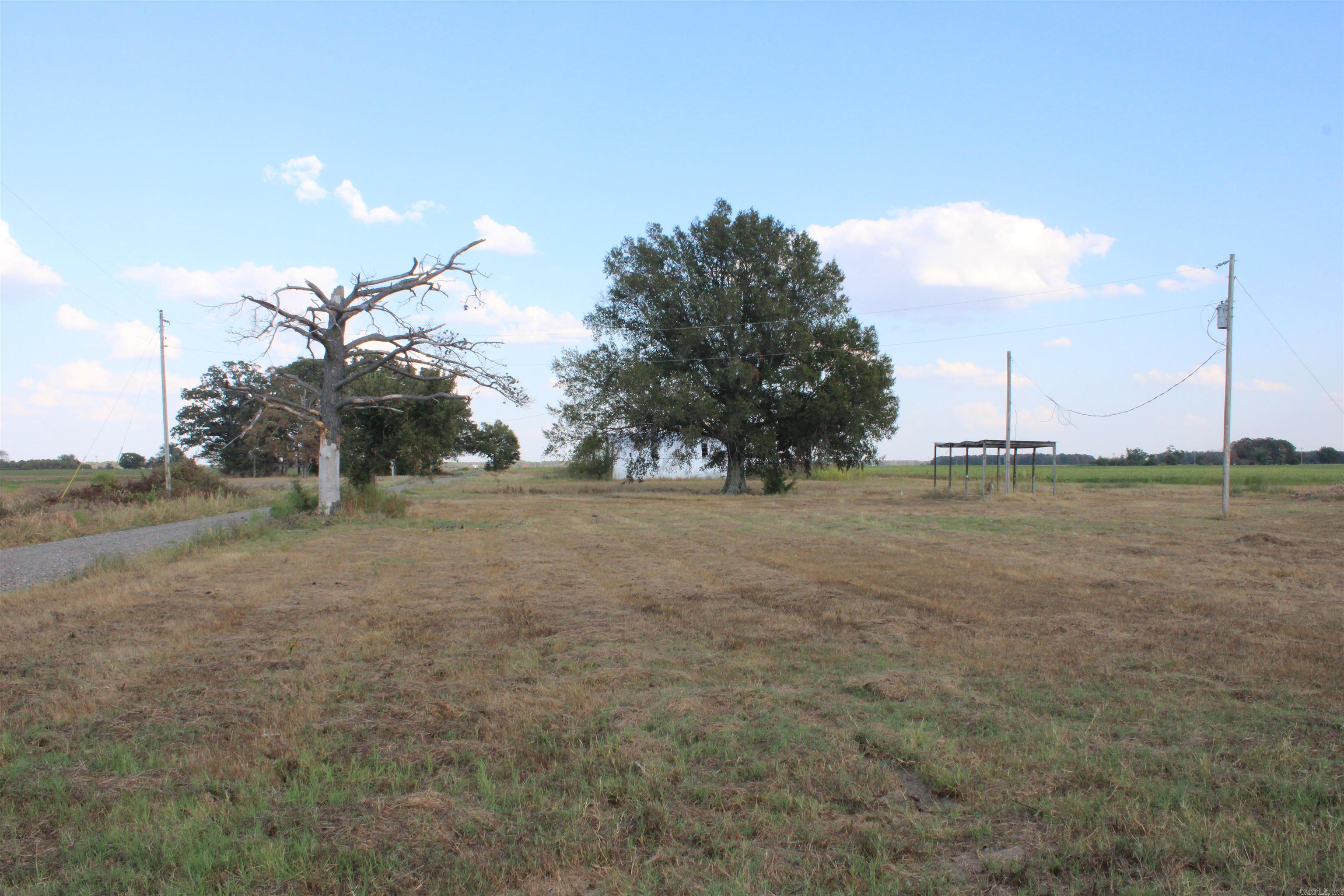105 Skinner Property Photo 2