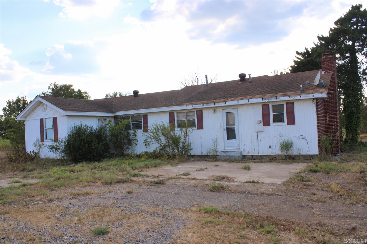 105 Skinner Property Photo 3