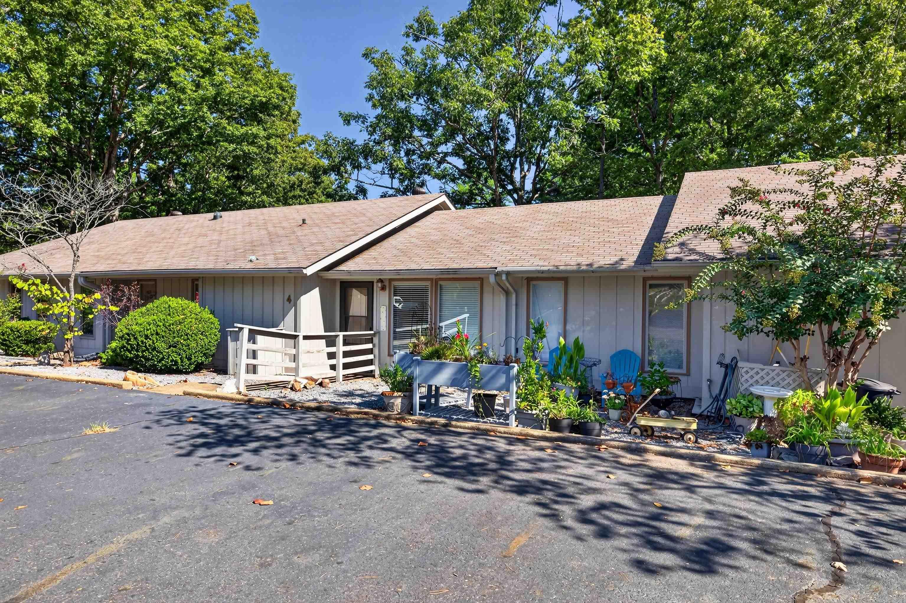4 Perralena Way Property Photo 3
