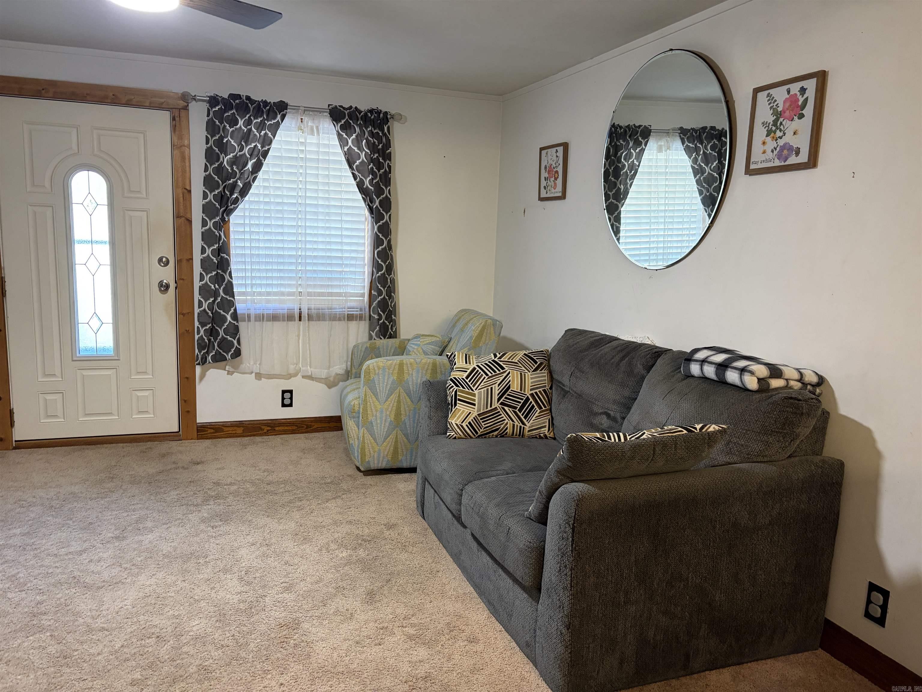 215 Robins Avenue Property Photo 7