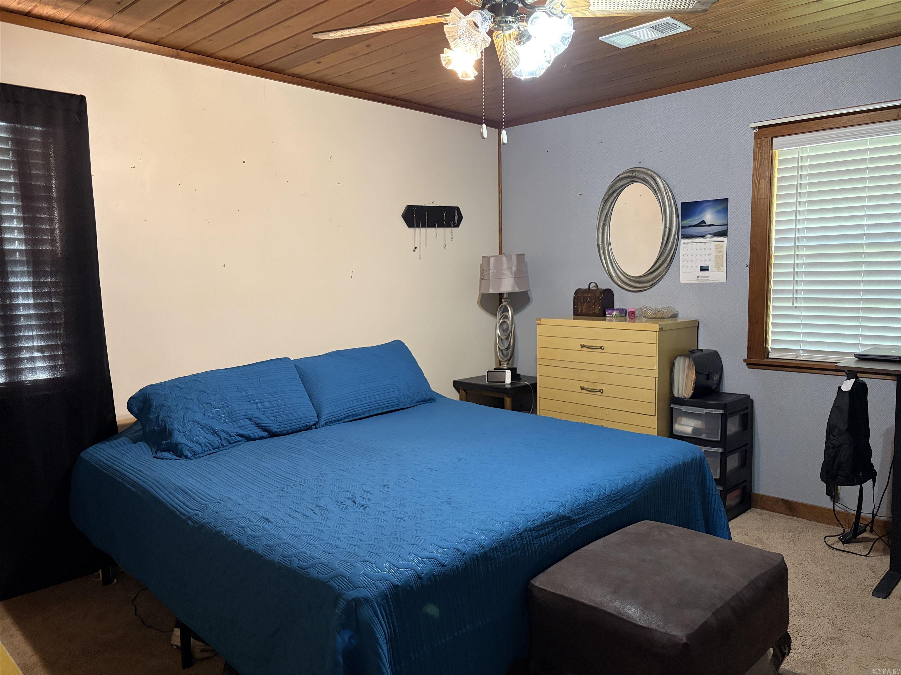 215 Robins Avenue Property Photo 17