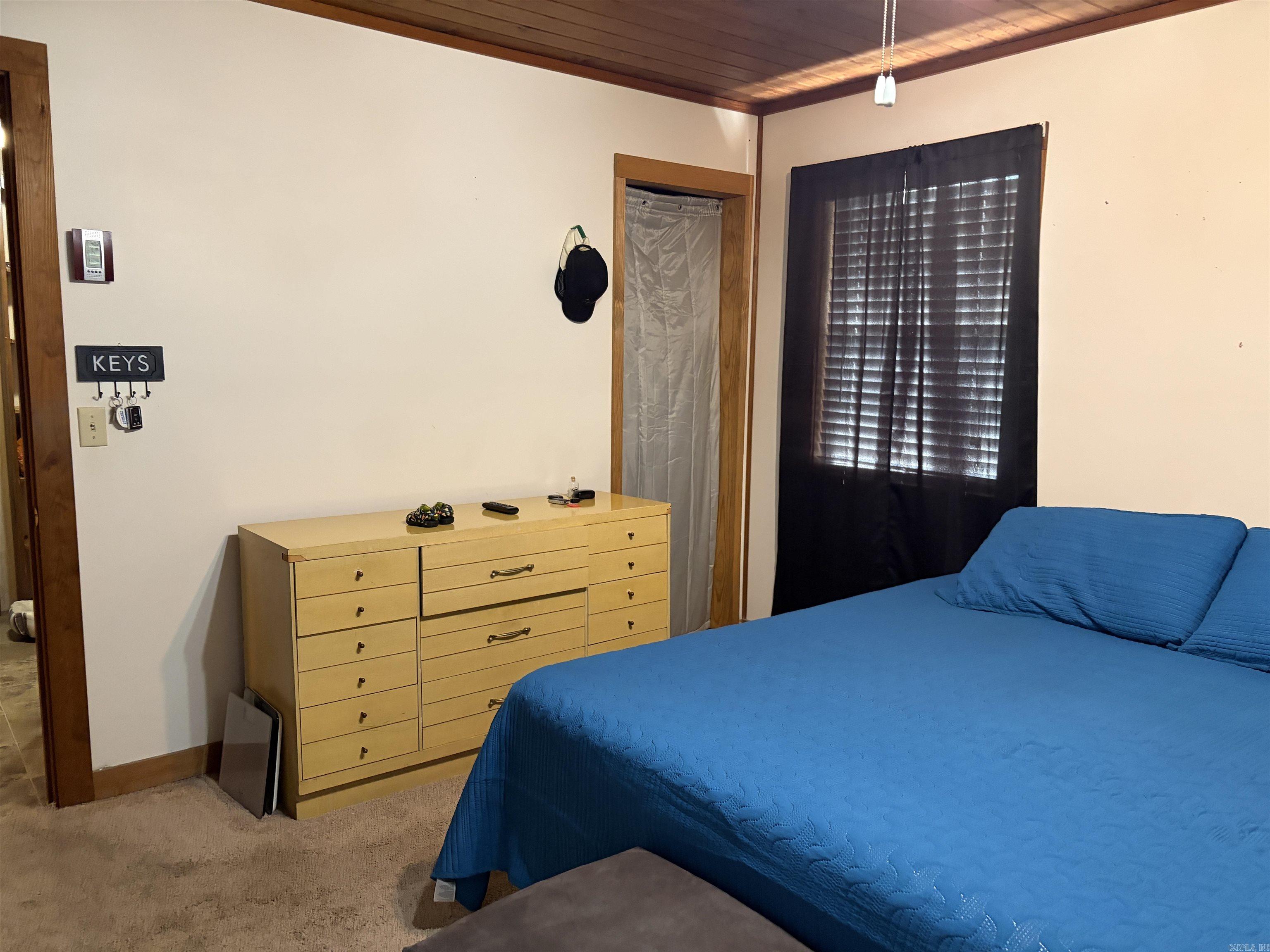 215 Robins Avenue Property Photo 18