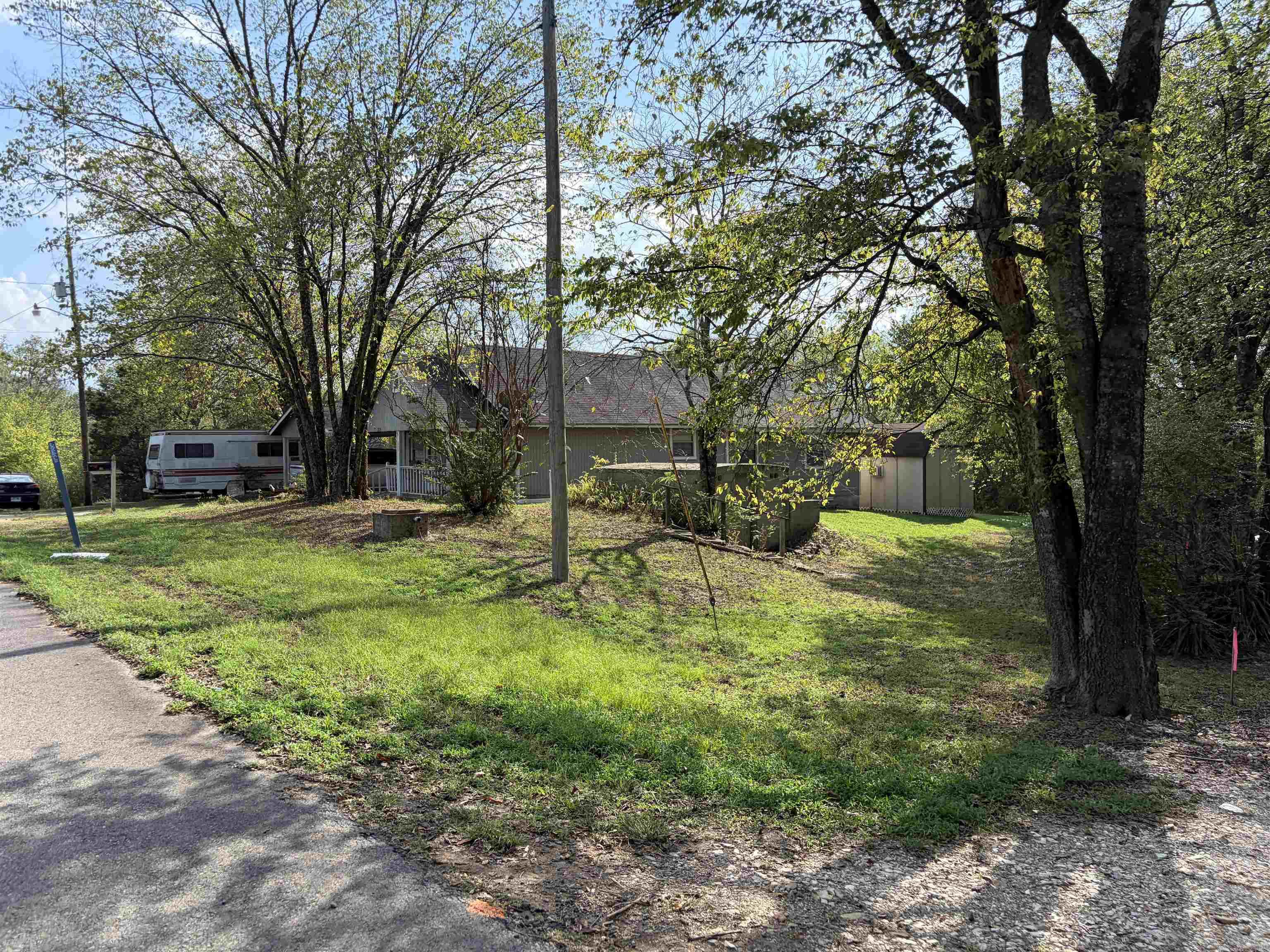 215 Robins Avenue Property Photo 39