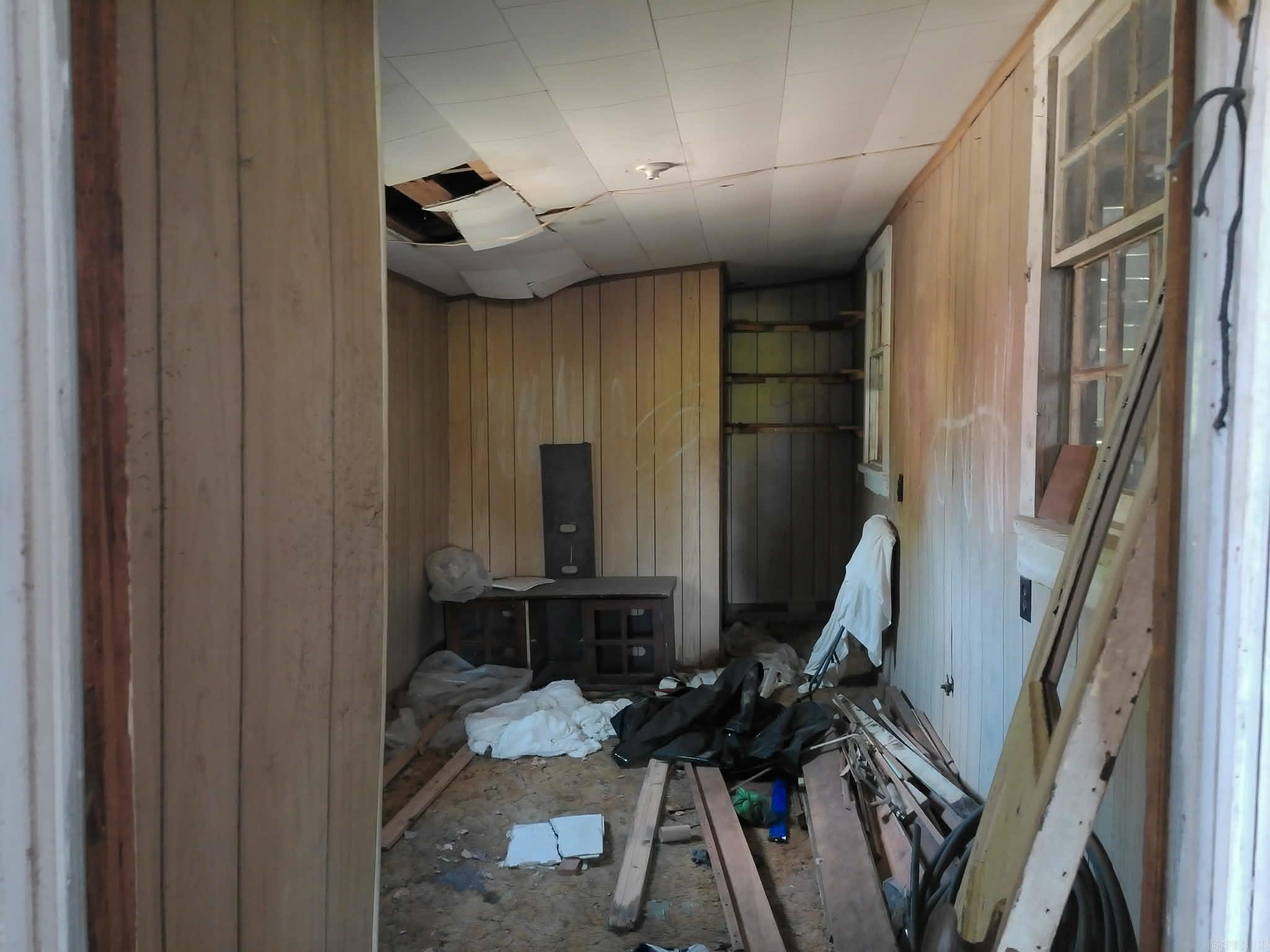 1108 Tyler St. Property Photo 6