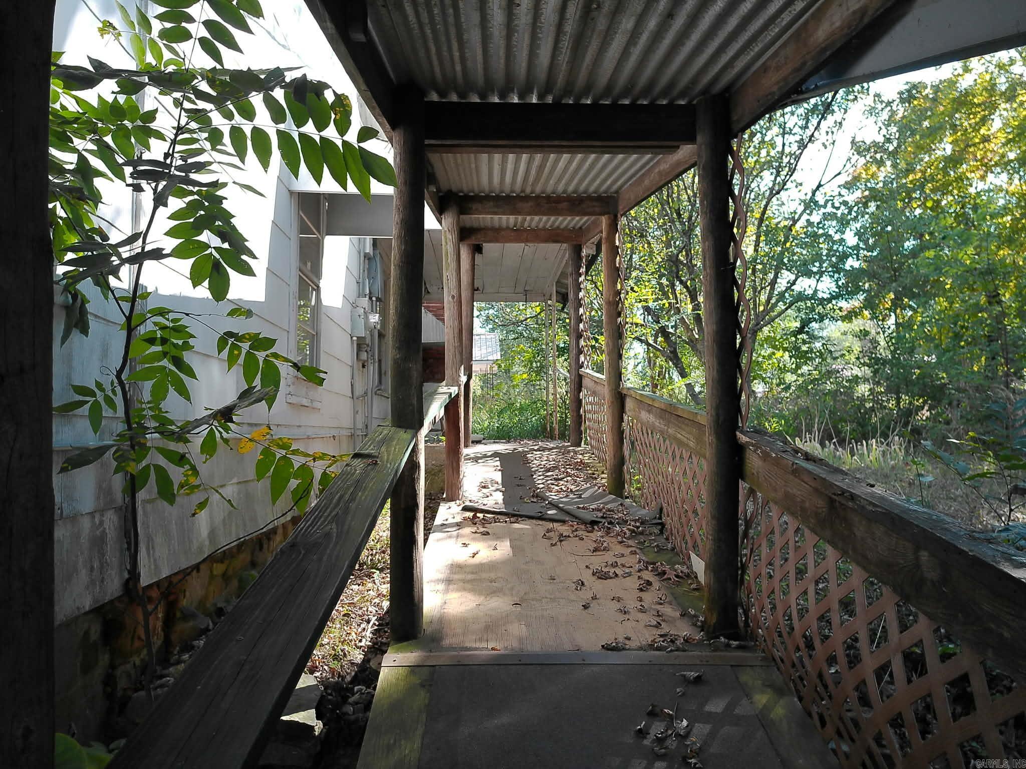 1108 Tyler St. Property Photo 9