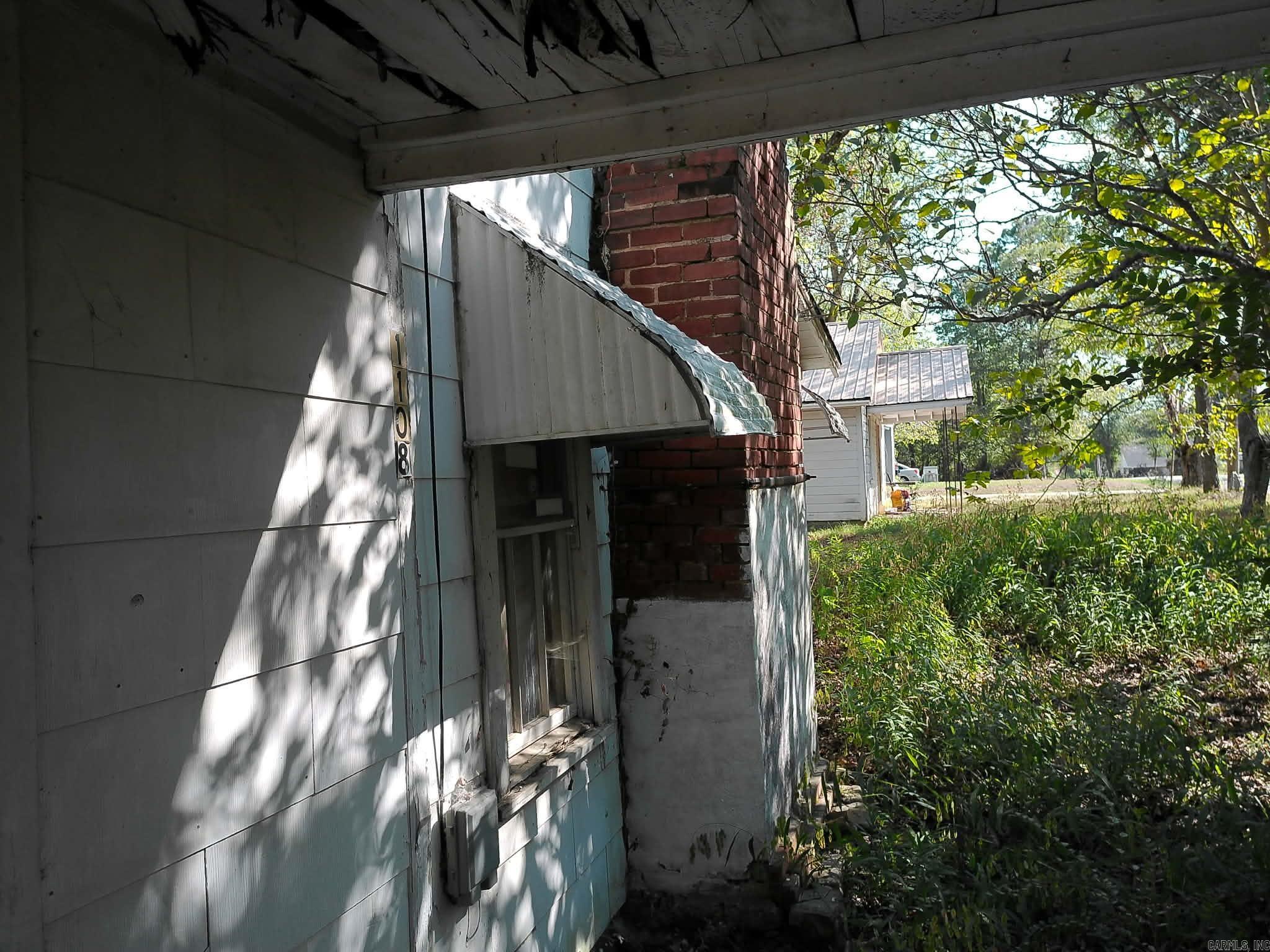1108 Tyler St. Property Photo 11