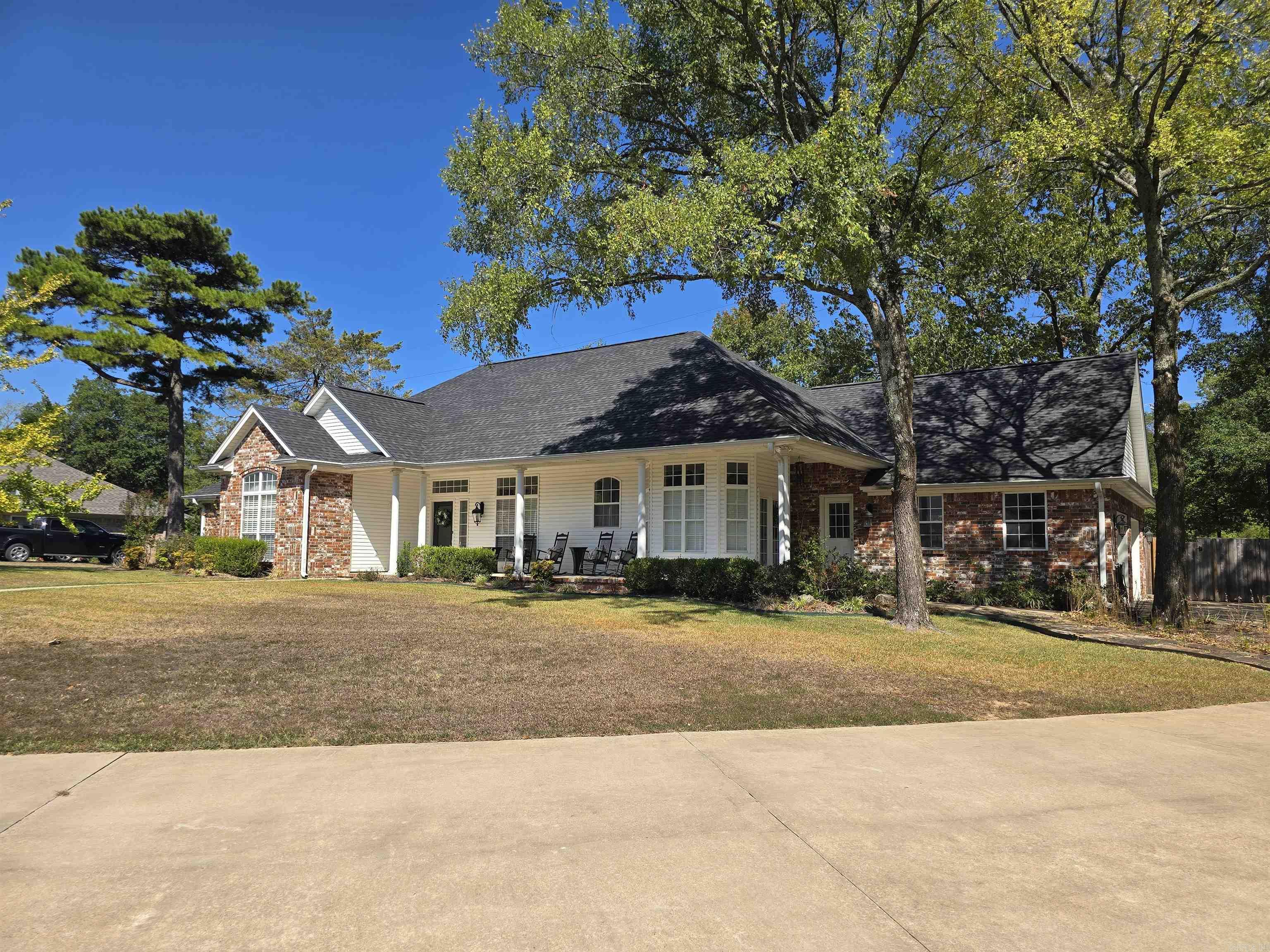 700 Prairie Creek Rd Property Photo 1