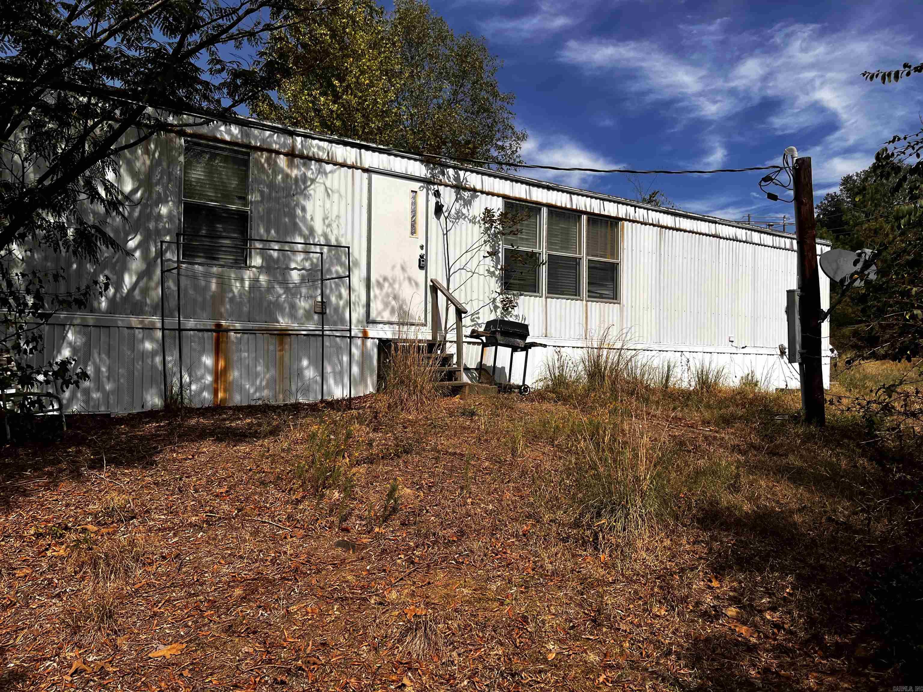 11810 Mac Arthur Dr Property Photo 3