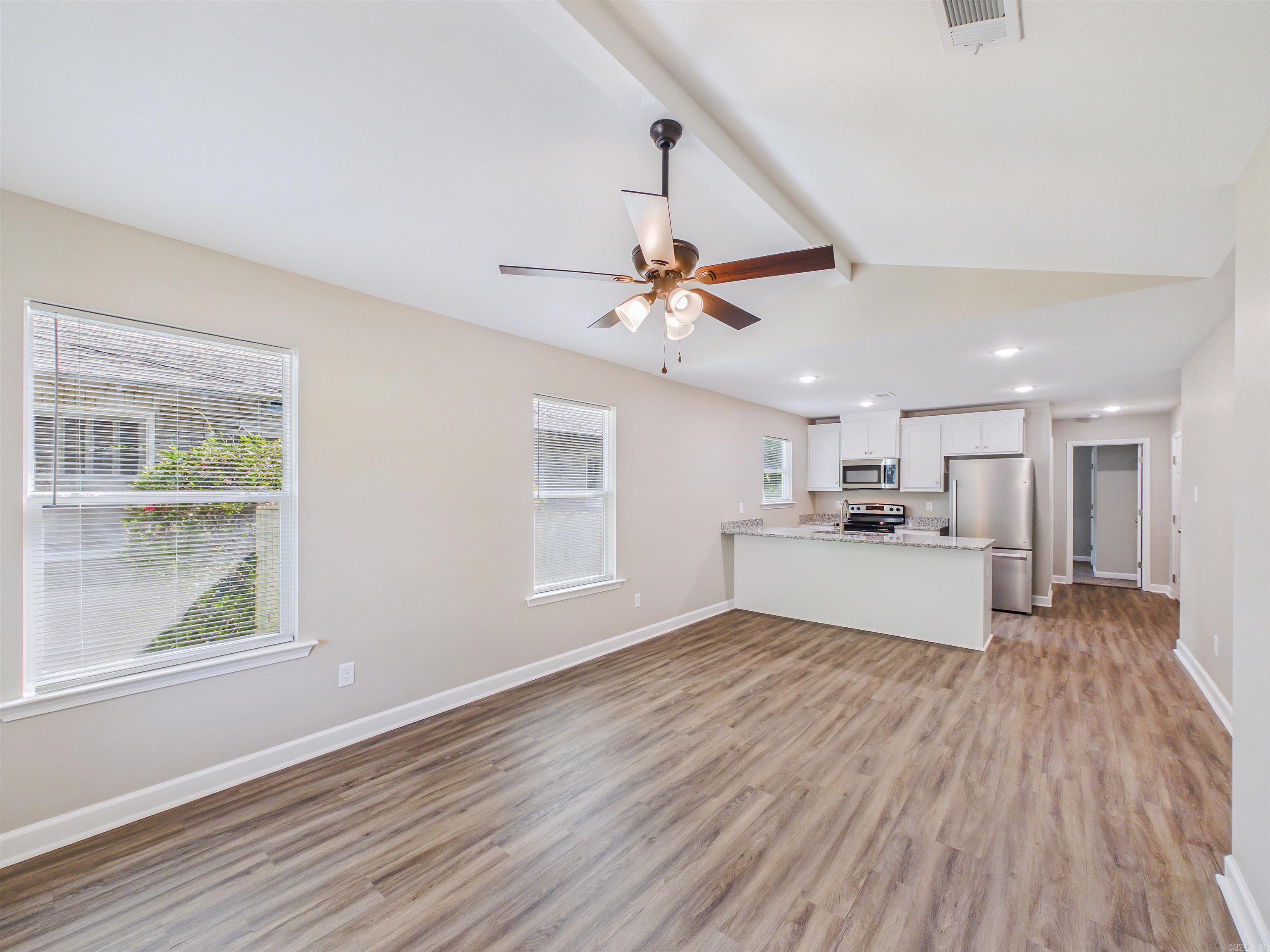 2708 Marshall Street Property Photo 5