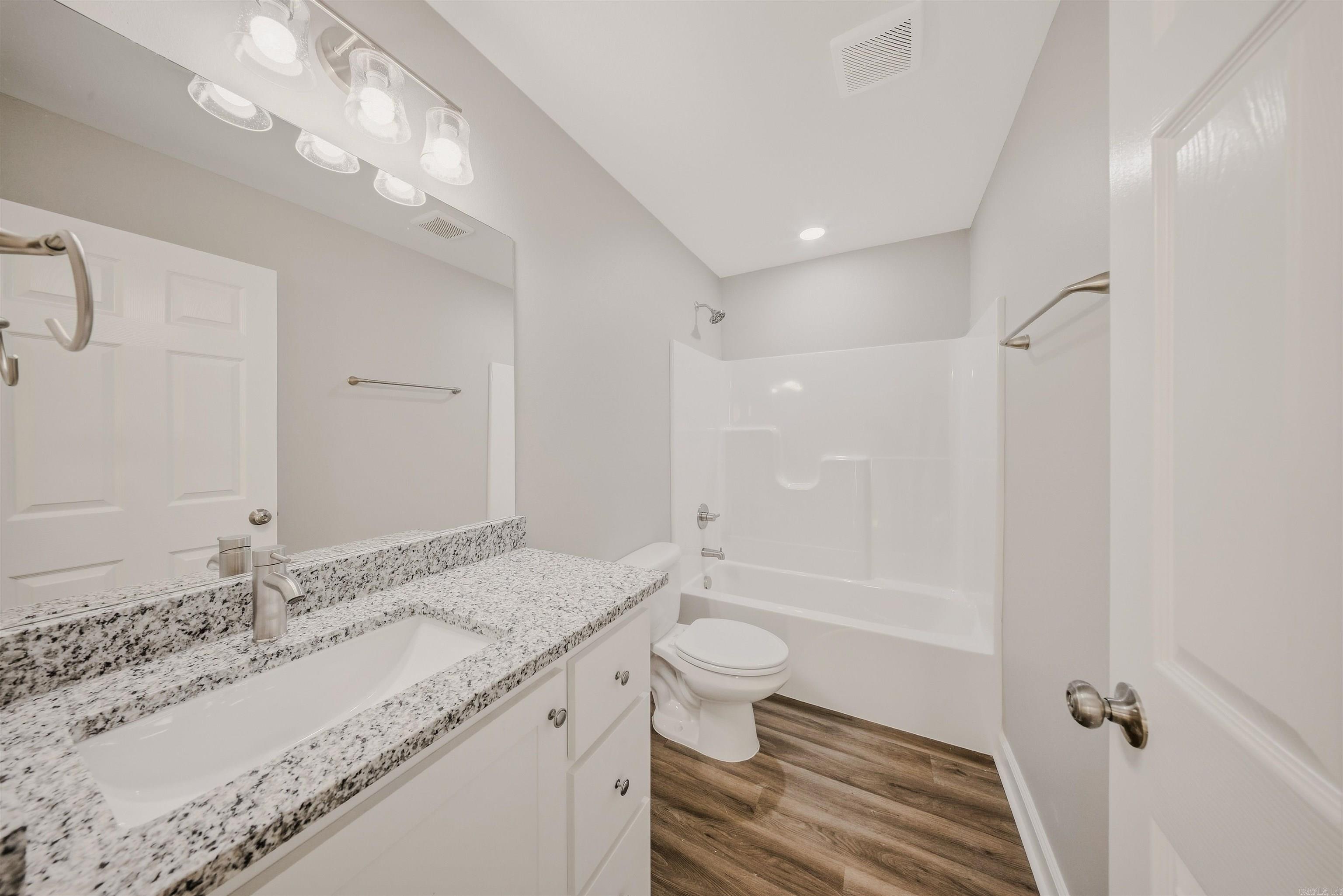2708 Marshall Street Property Photo 16
